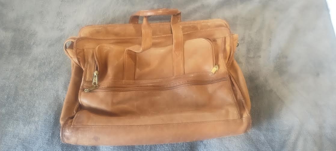 Boulder Ridge Glove Tanned Cowhide Brown Leather Briefcase Messenger Bag