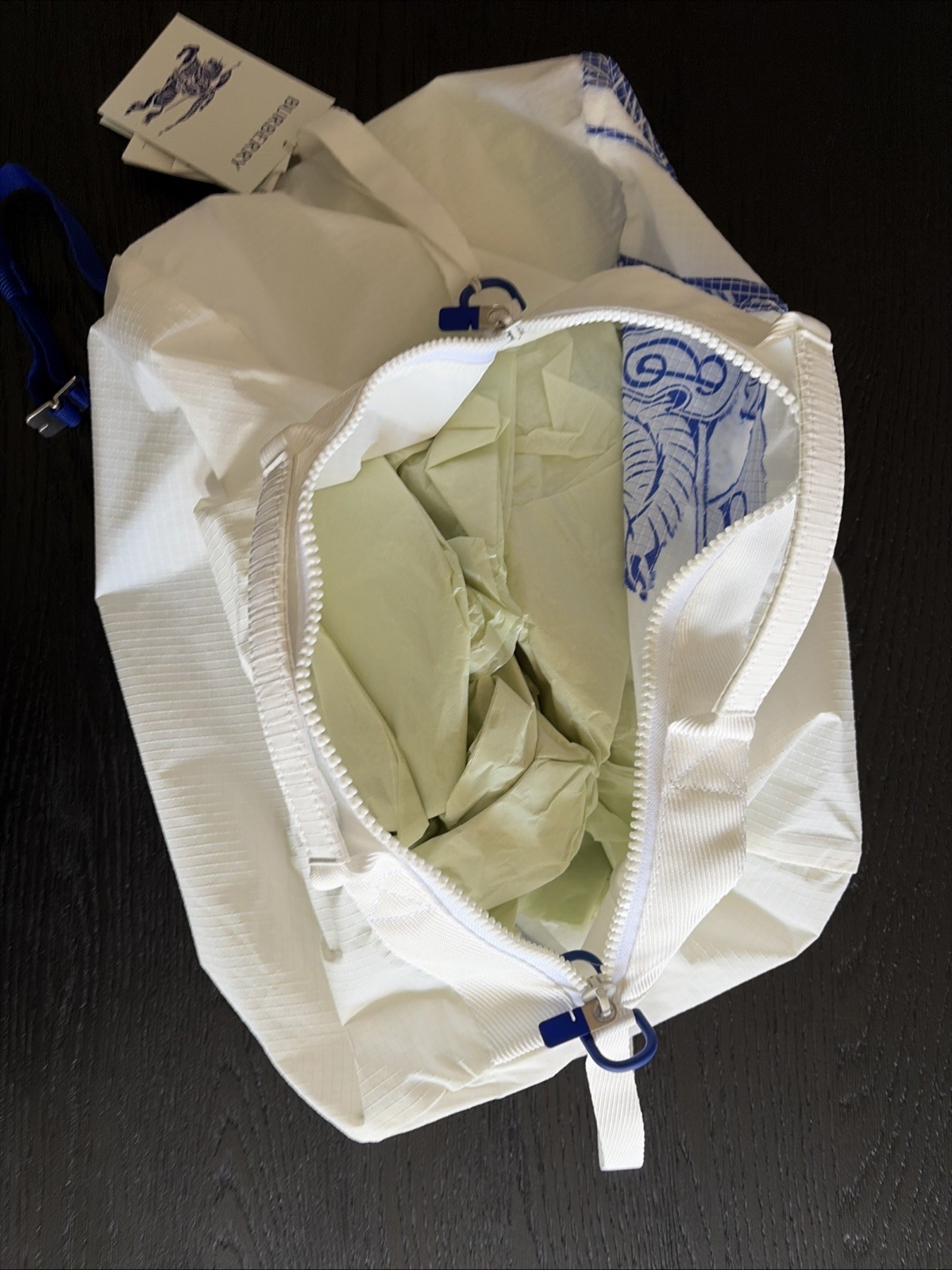 Authentic NEW BURBERRY UNI White Medium DUFFLE EKD Nylon Travel Bag / Backpack