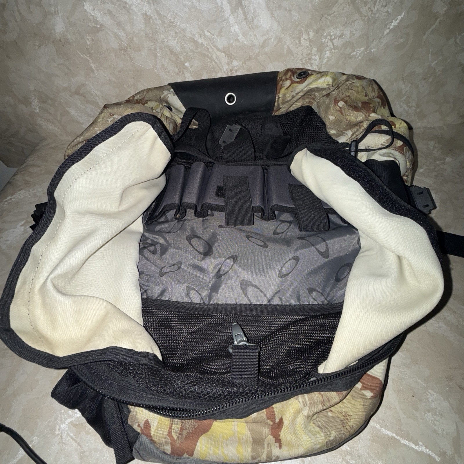 Oakley Icon Backpack Tactical Black Camo Military Rare Color SEE PICTURES
