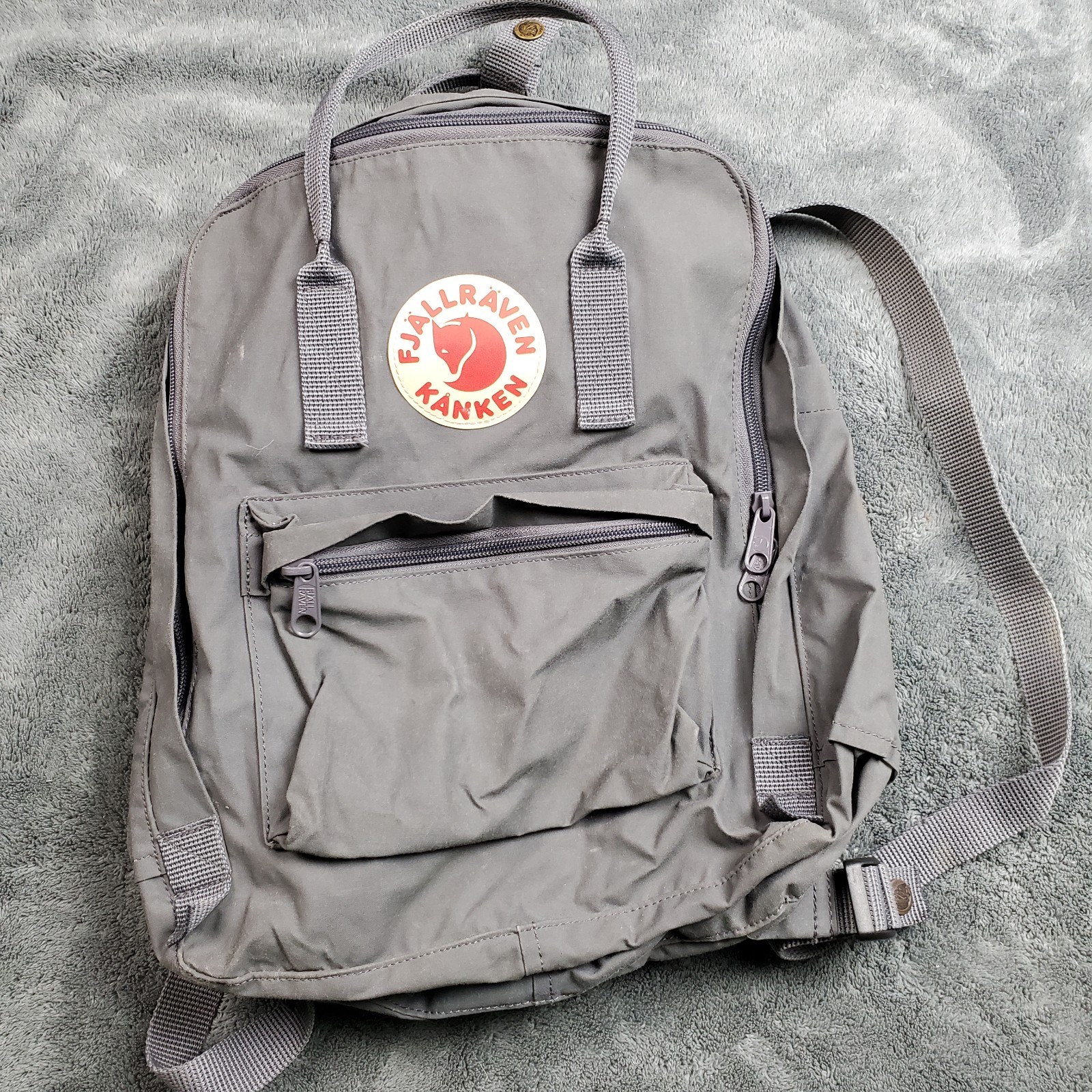 Fjallraven Kanken Classic Backpack Dark Gray Bookbag 23510