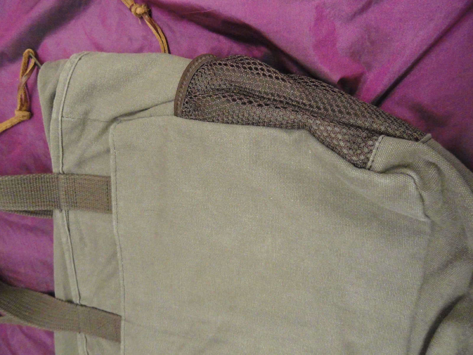Duluth Trading 49012 light brown Canvas tote bag – 13″ x 12.5″