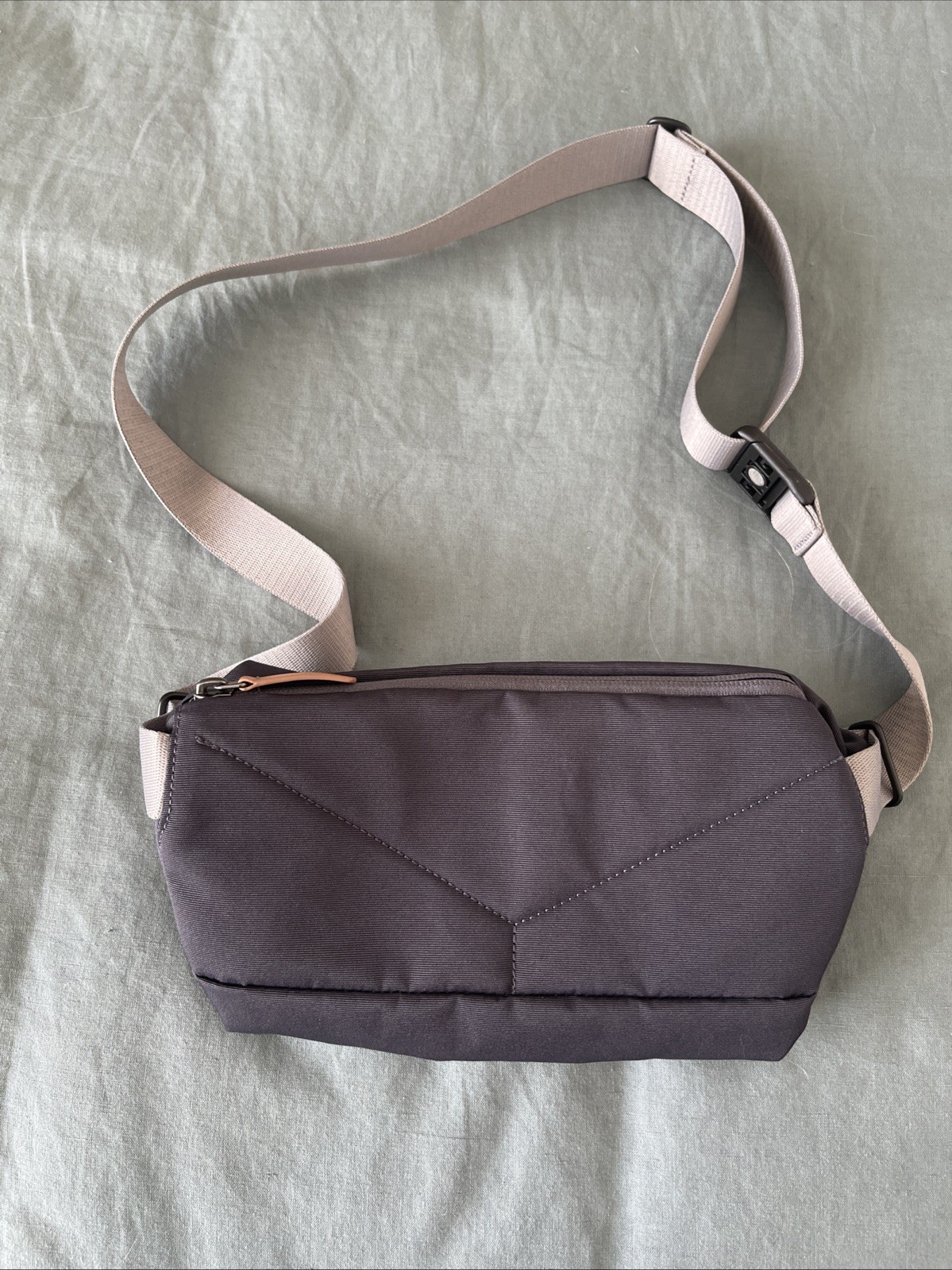 Bellroy Sling Mini 4L Crossbody Sling Bag EDC Travel Everyday Excellent EUC