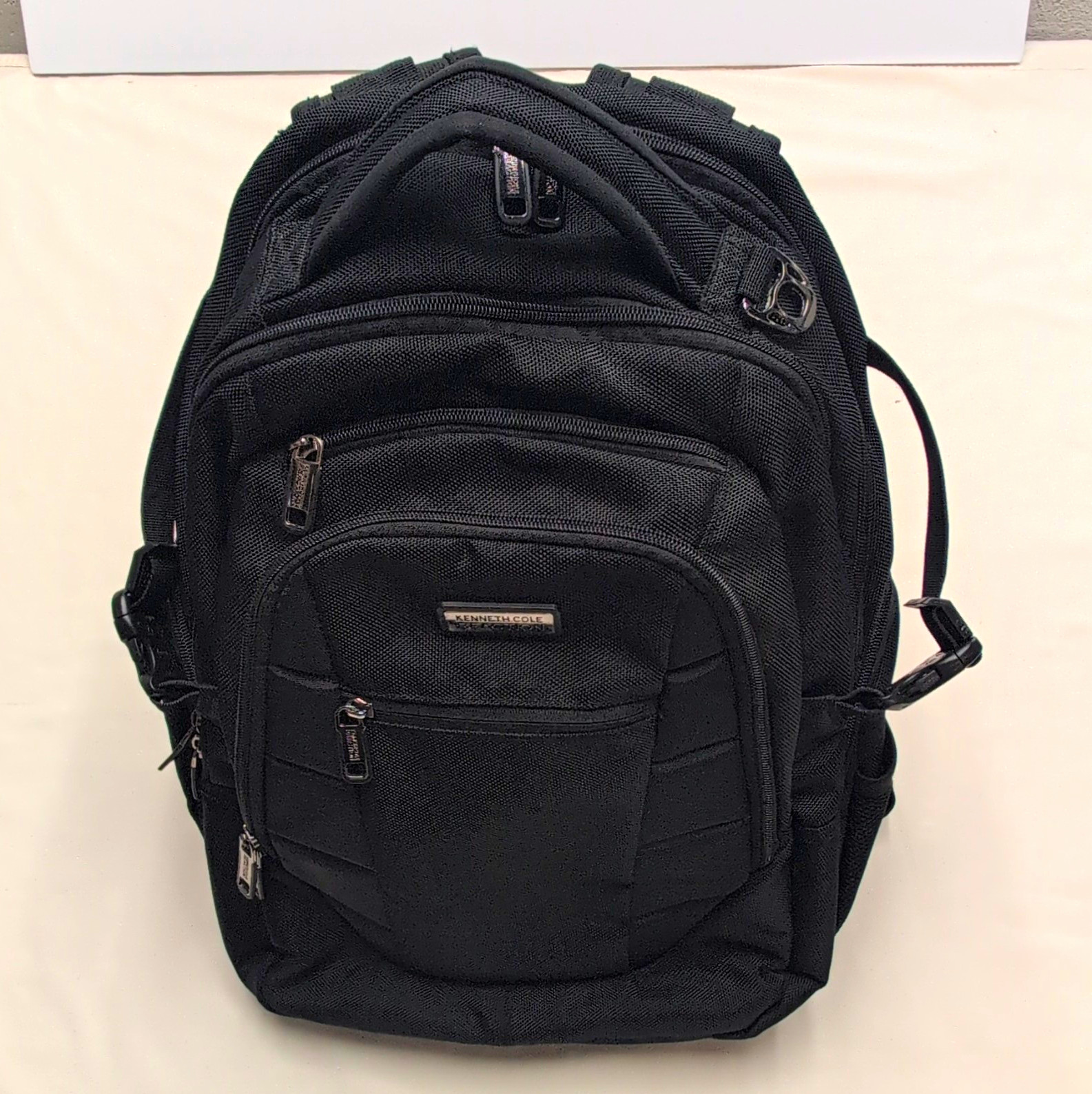 Kenneth Cole Reaction Large Black Backpack Zip Padded Adjustable Straps Pockets