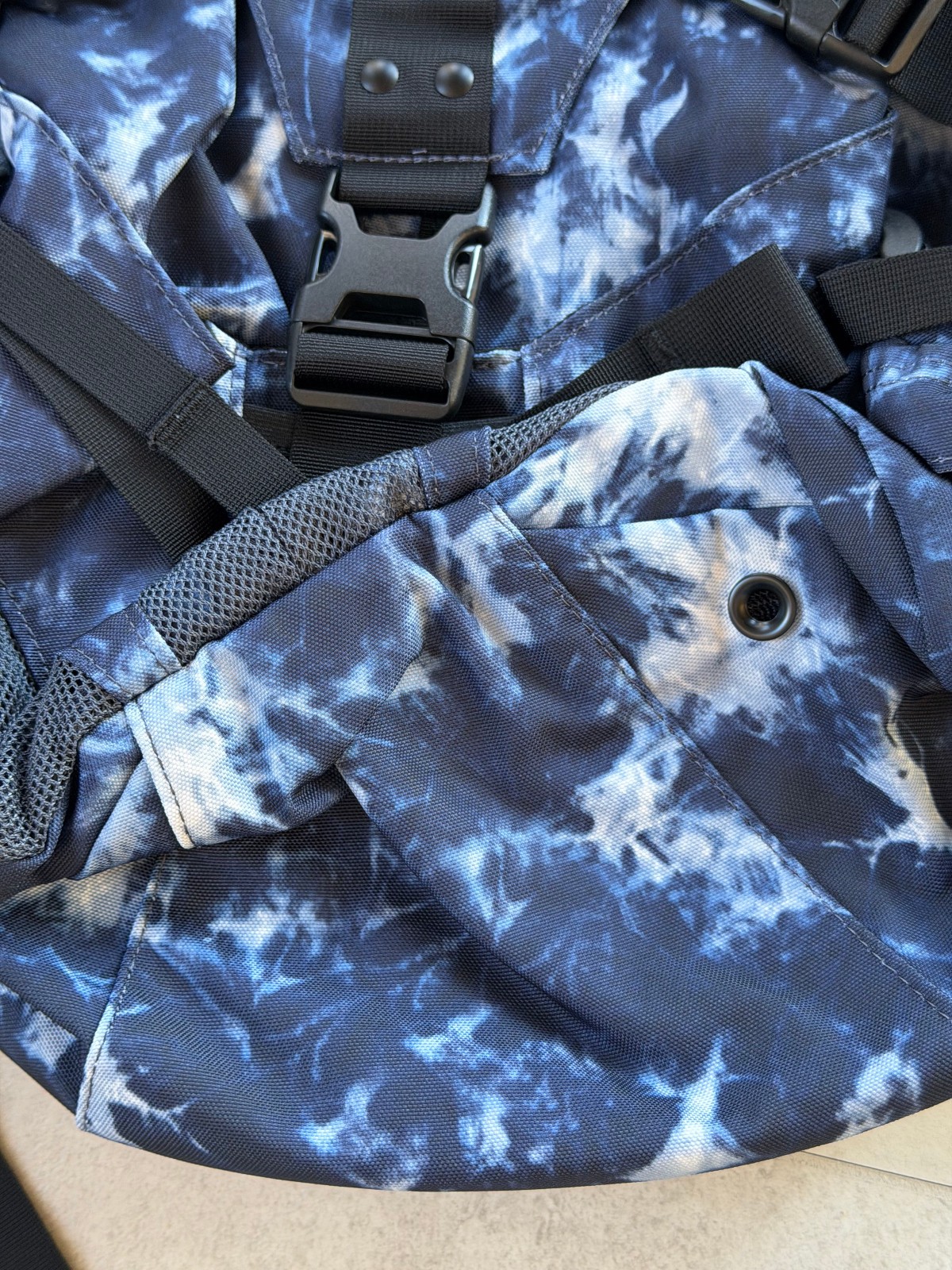 Kith x Oakley Icon RC Backpack – Mystery Blue – NEW