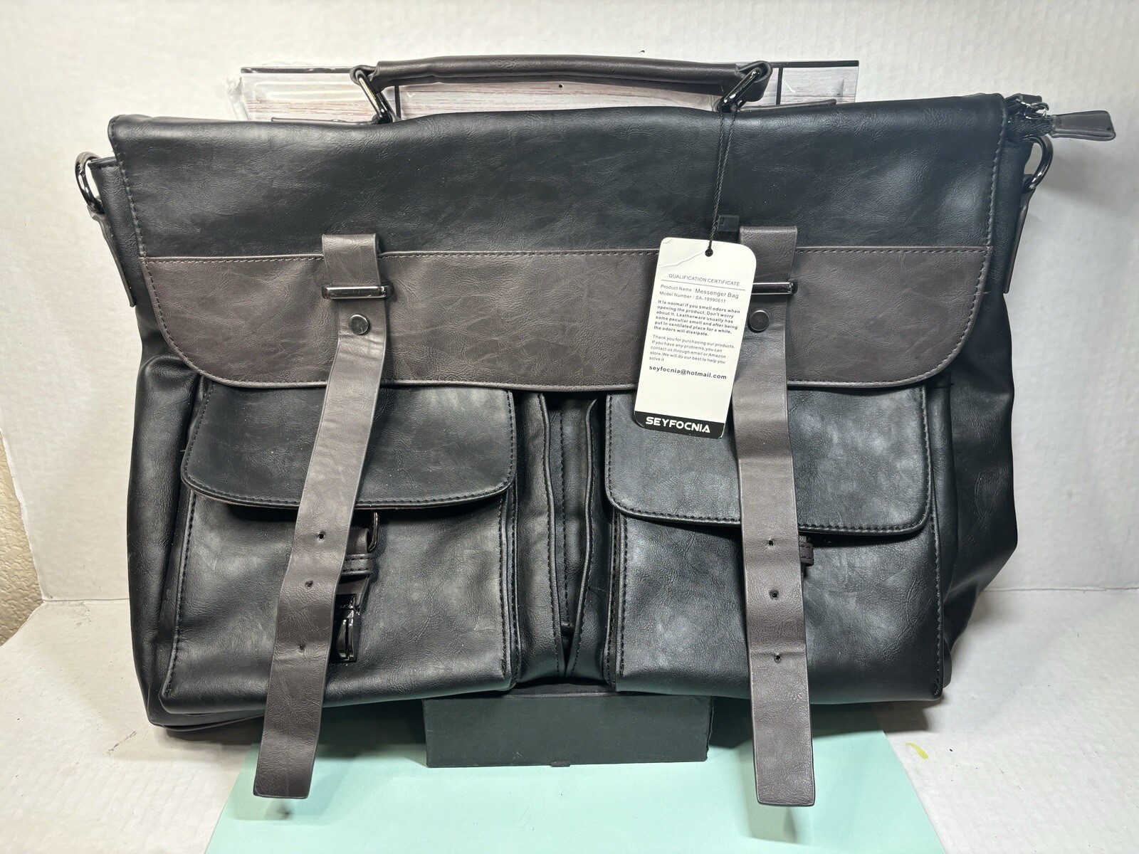 SEYFOCNIA Large Leather Messenger Bag New with Tags!