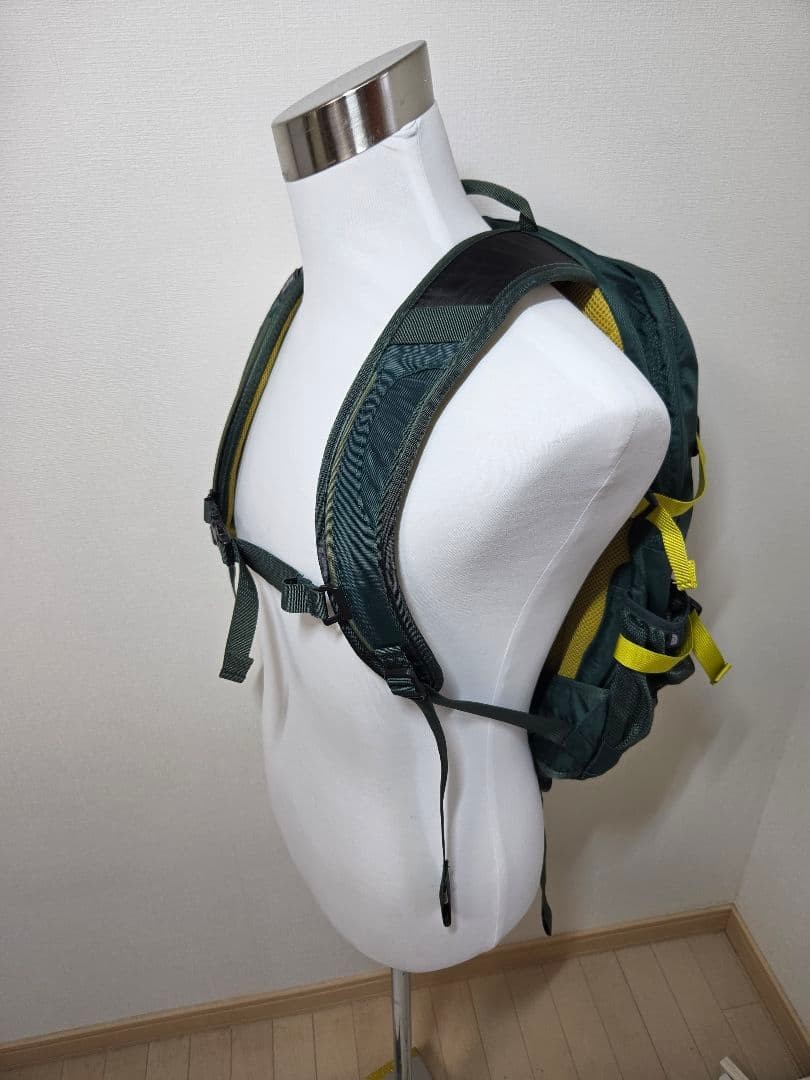 The North Face Backpack Hotshot Nylon Green Yellow 51cm 35cm travel school