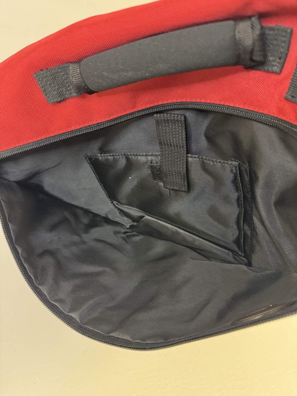 Vtg GAP 2005 Sling Bag Y2K Single Strap Crossbody Shoulder Backpack Gorpcore Red