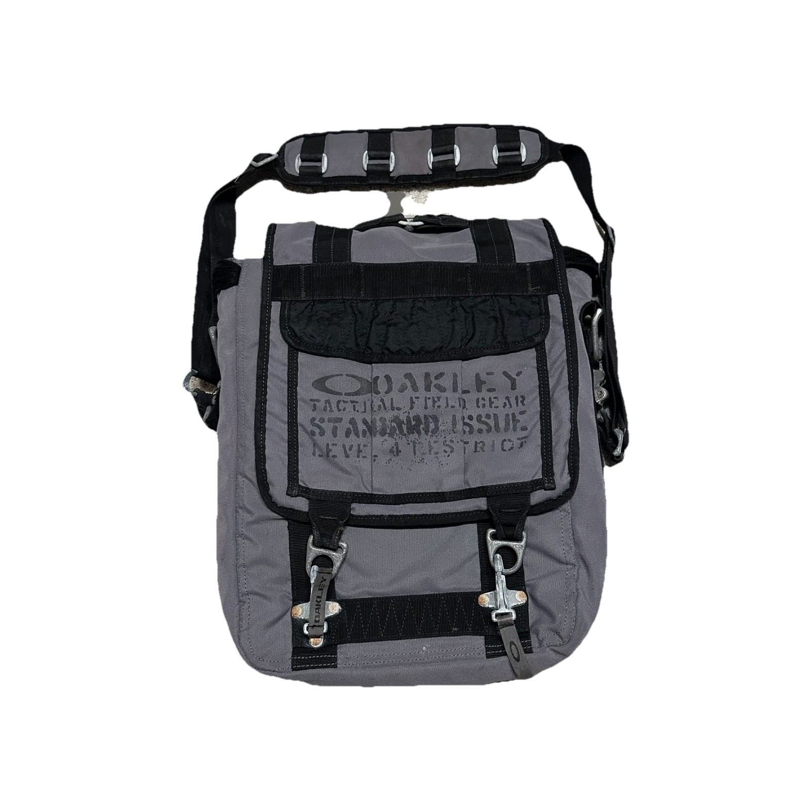 Vintage Oakley Tactical Field Gear Lvl 4 Restraint vertical Messenger bag Rare