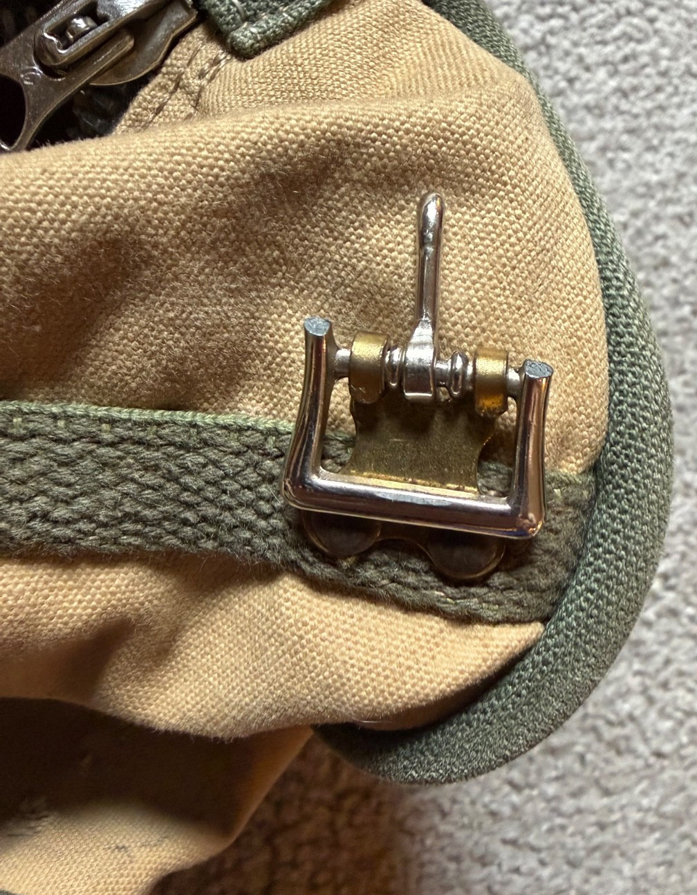 VTG Gokeys Battenkill No. 7 Canvas Duffle Travel Bag – Tan/Green – 24 x 12 x 12