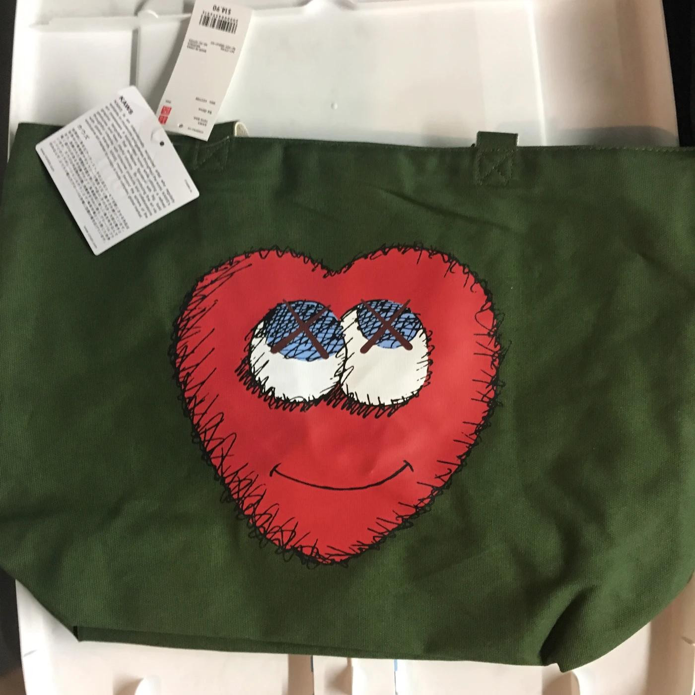 Uniqlo X Kaws Tote Bag Heart