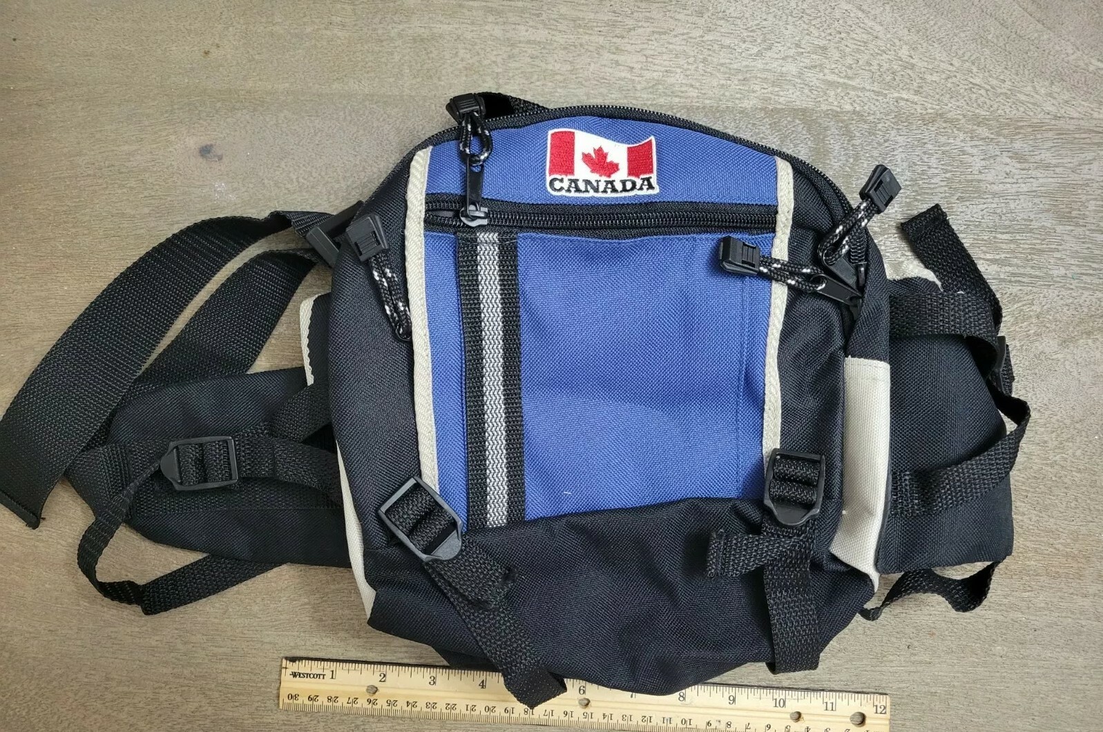 Canada Waist Hiking Fanny Pack..see all pics and description