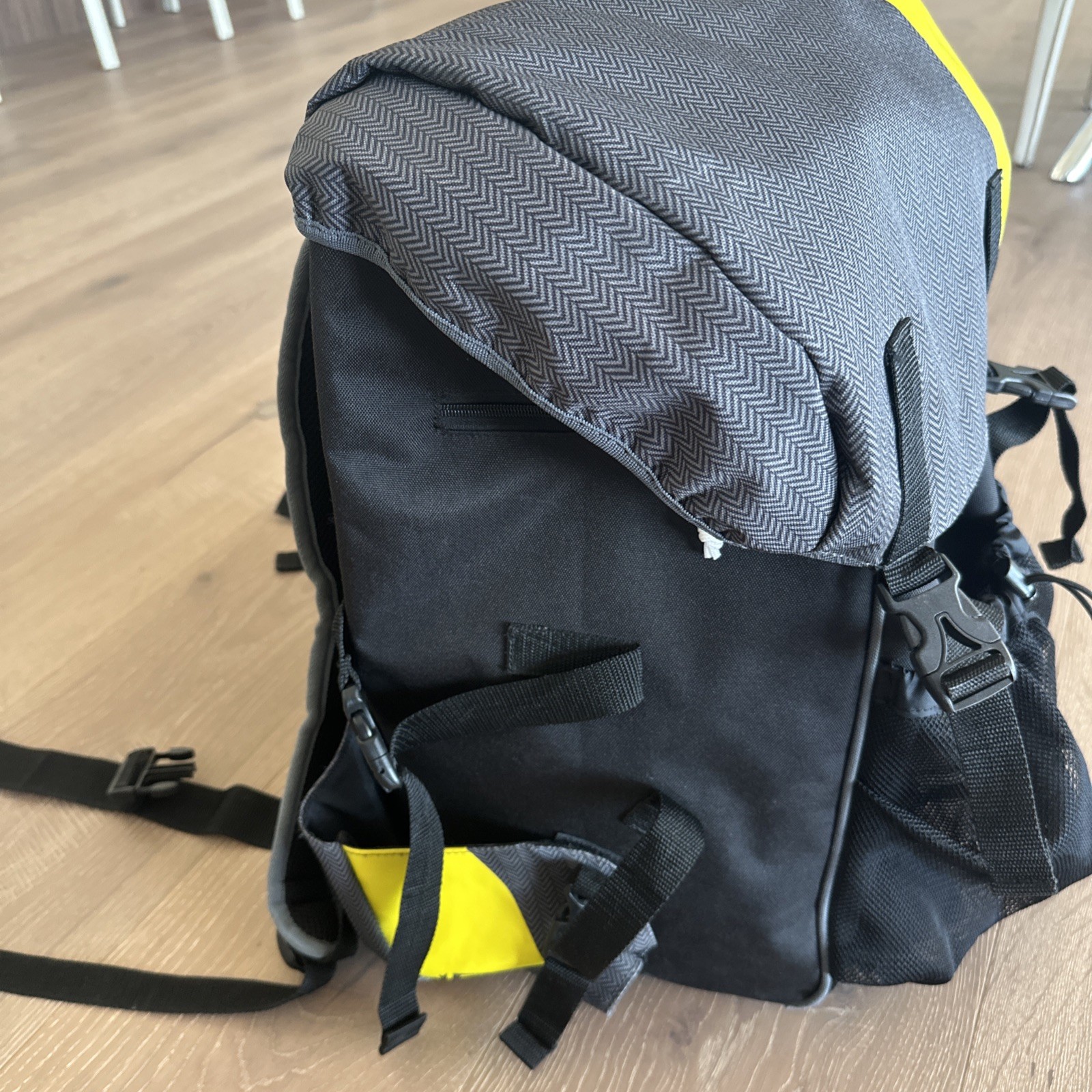 Oakley RC Utility Terrain 25L Backpack Gray Herringbone Yellow Europe