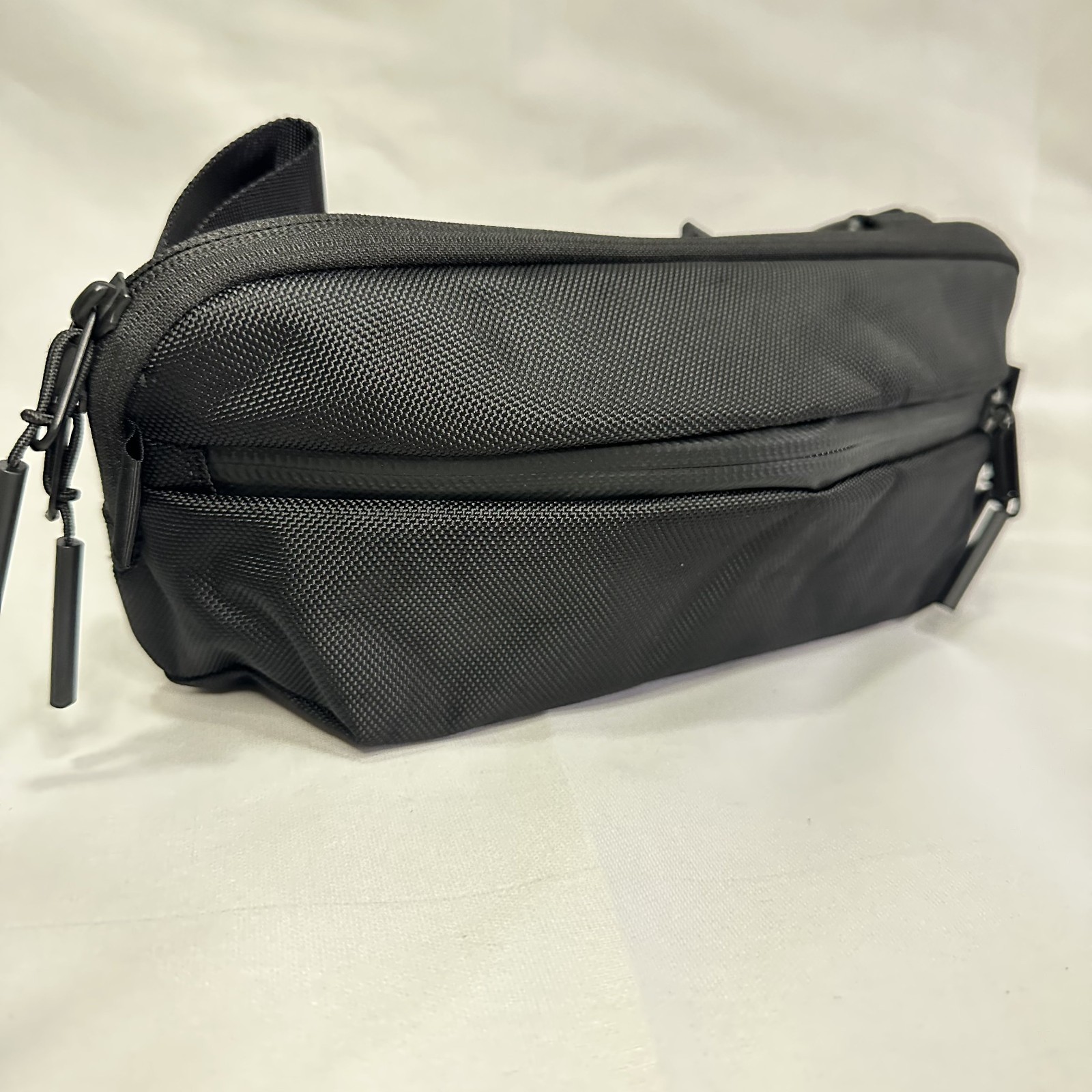 Aer Day Sling 2 Black 4.5L Travel Crossbody EDC Bag