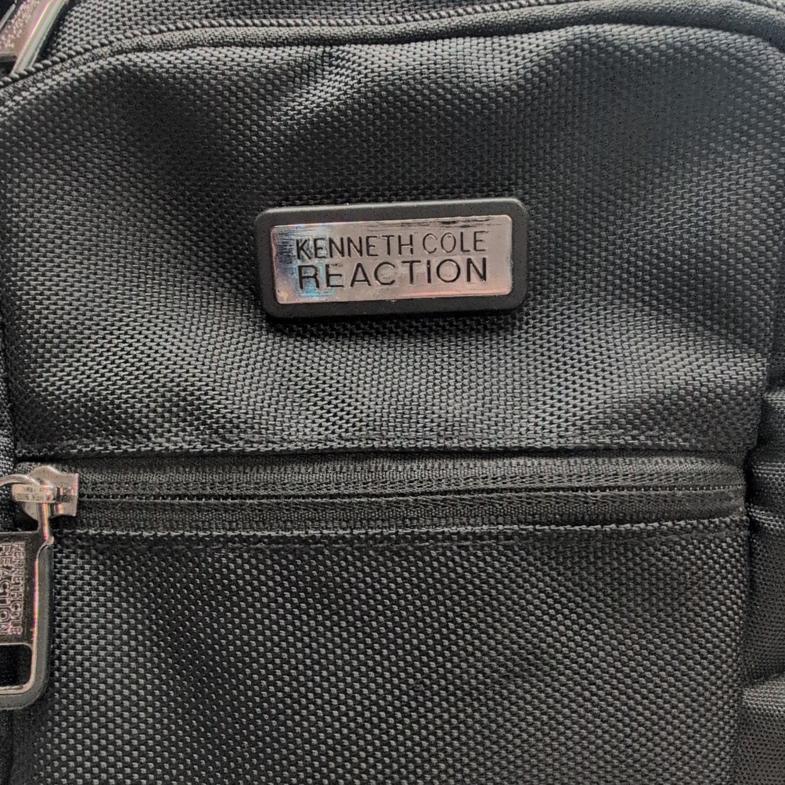 Kenneth Cole Reaction Large Black Backpack Zip Padded Adjustable Straps Pockets