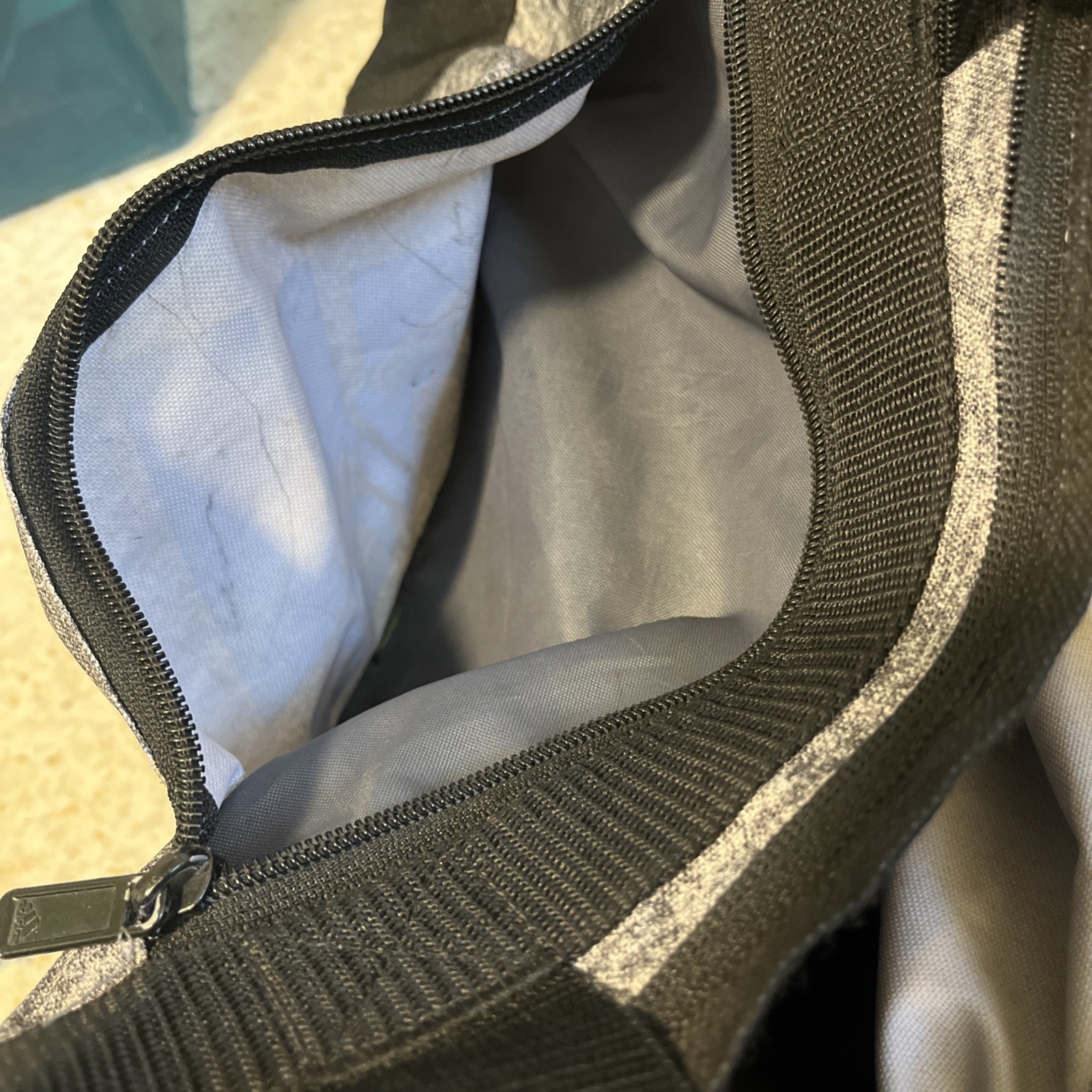 adidas Cort lite Duffel Bag Small Charcoal Heather gray Black