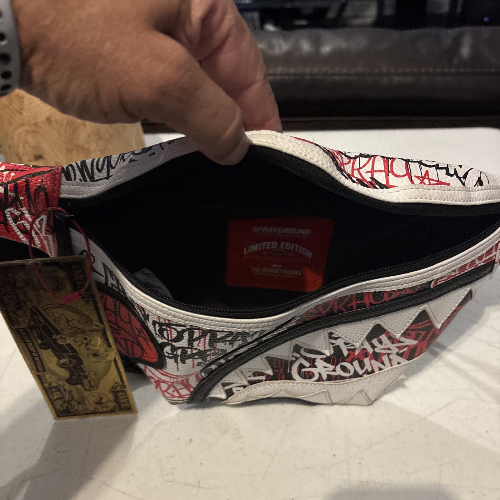 Sprayground Garden Of Sharks Mouth Fanny Pack Designer Belt Bag Crossbody Bag