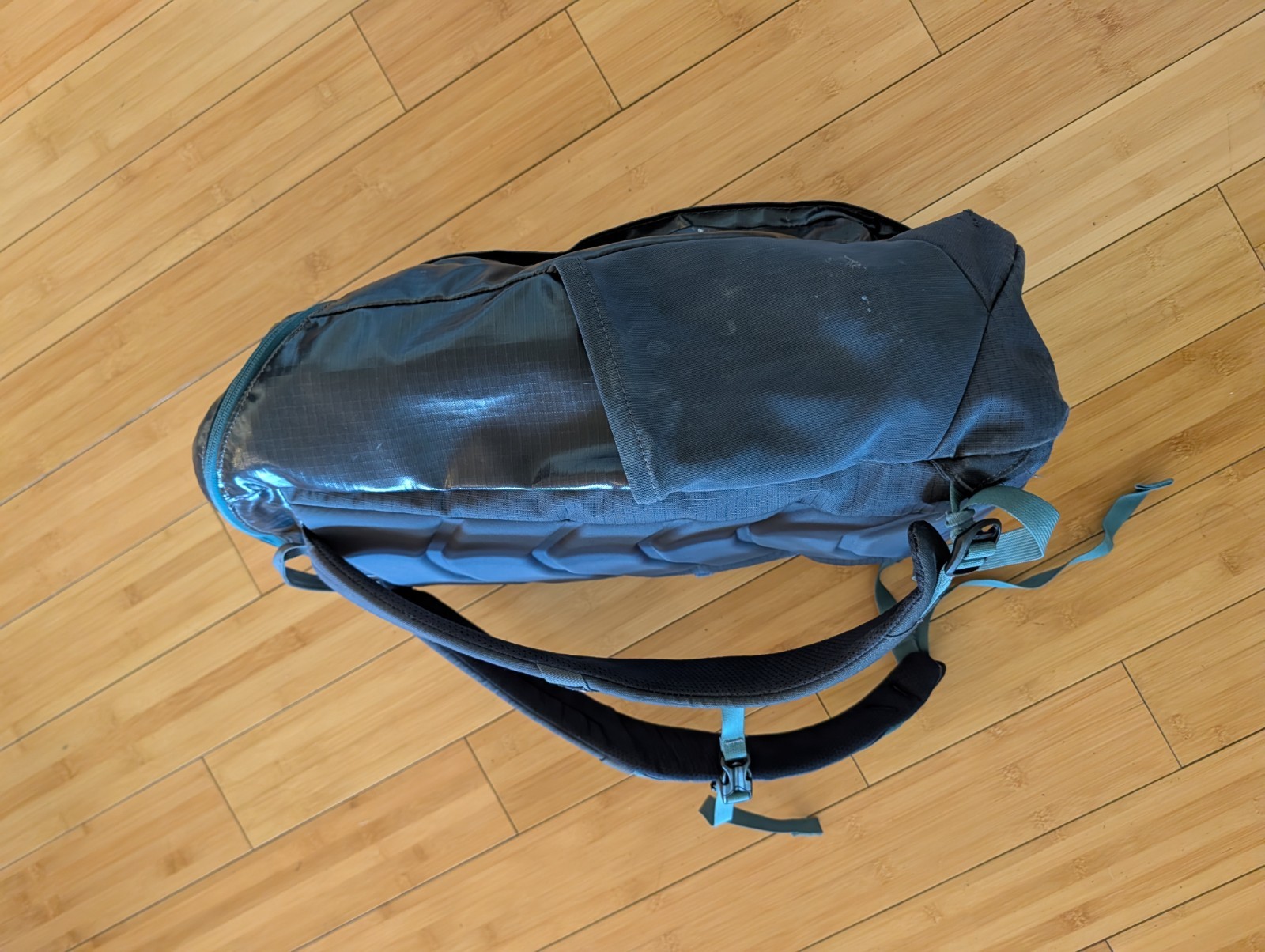 patagonia Black Hole Pack Backpack 25L