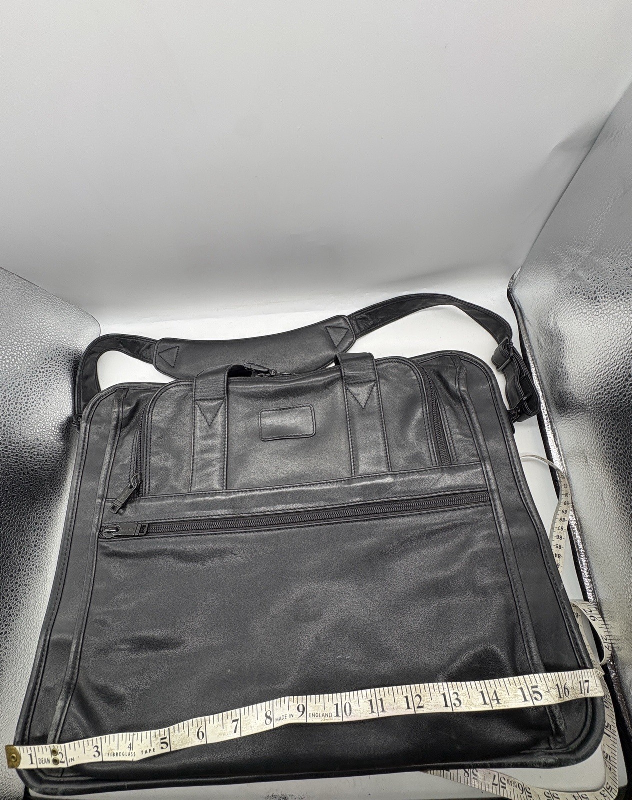 TUMI Alpha Black Leather Briefcase Laptop Messenger Bag 6”x13”x17.5”