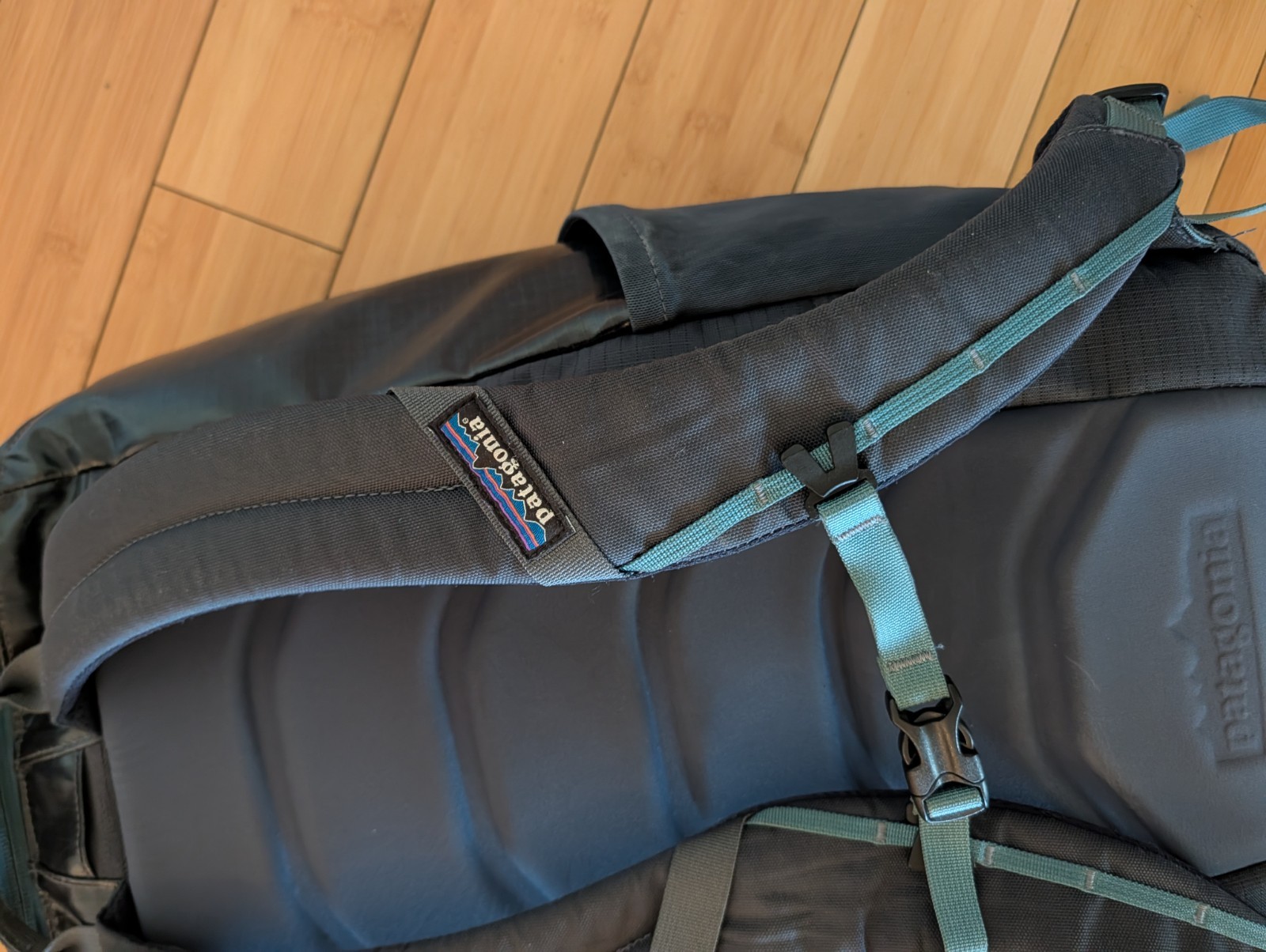 patagonia Black Hole Pack Backpack 25L