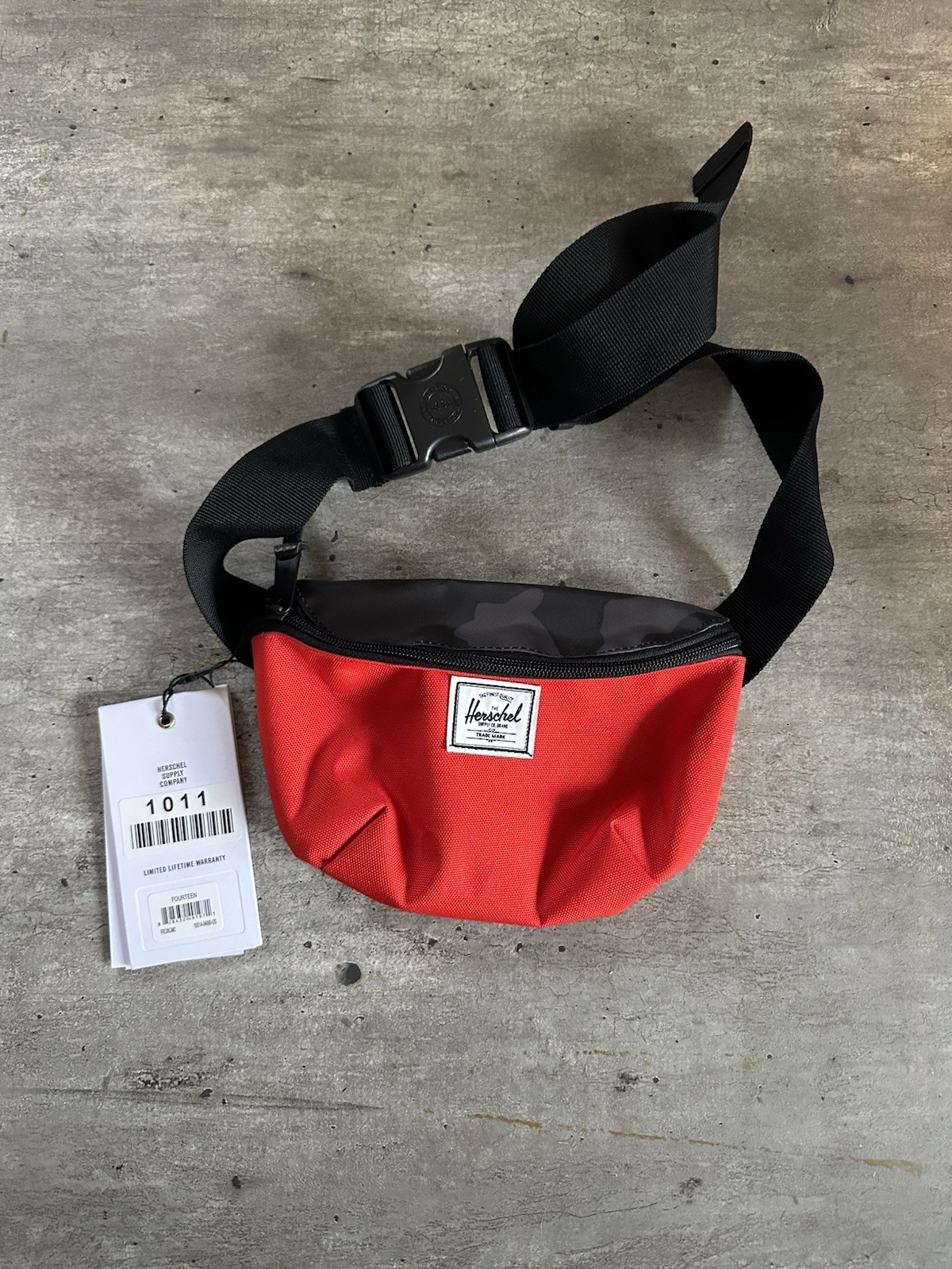 NWOT Herschel Supply Co. Fourteen Belt Bag Hip Pack Red Chest Bag Free Shipping