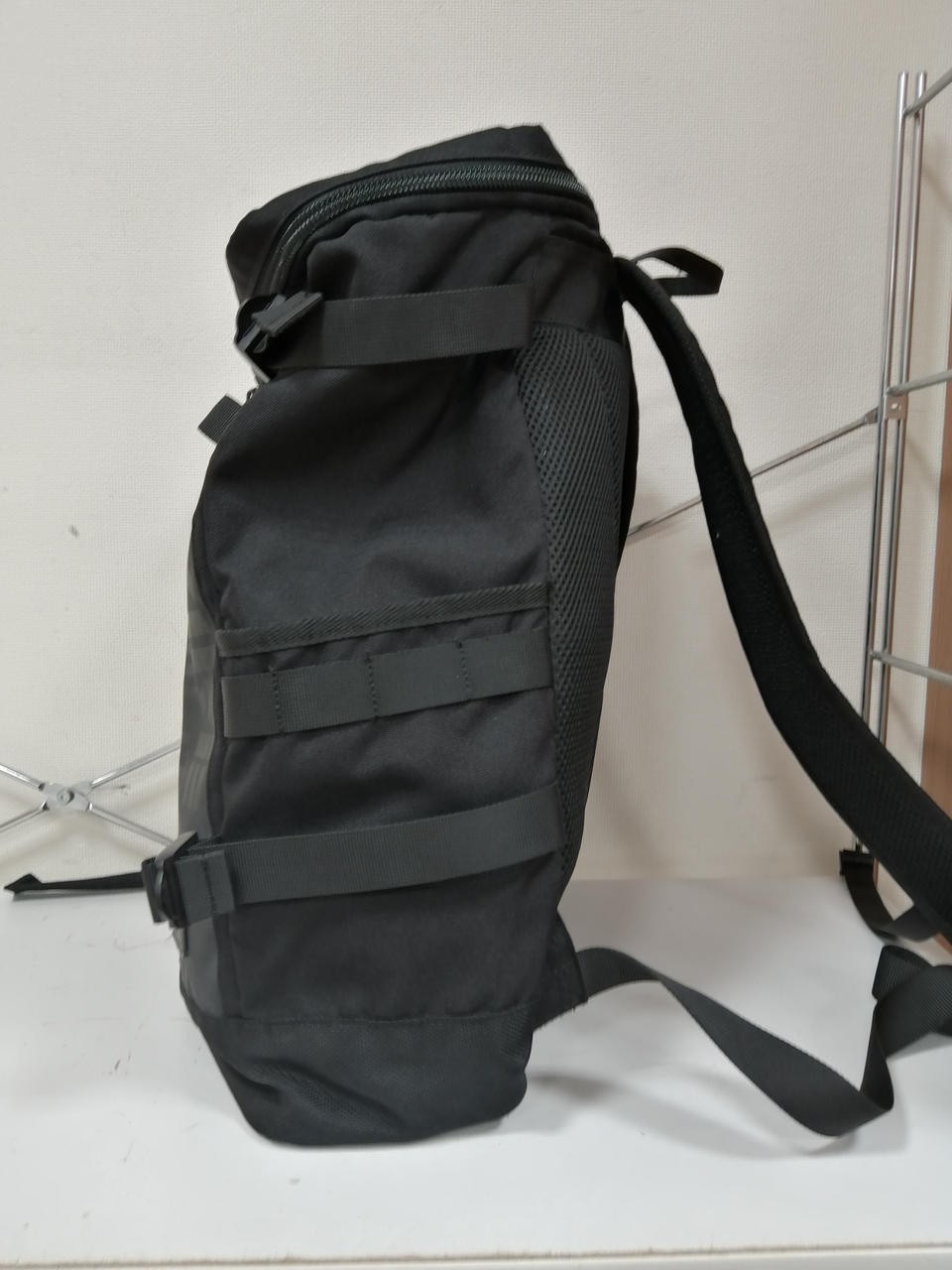 Square Backpack Model BLK AVIREX