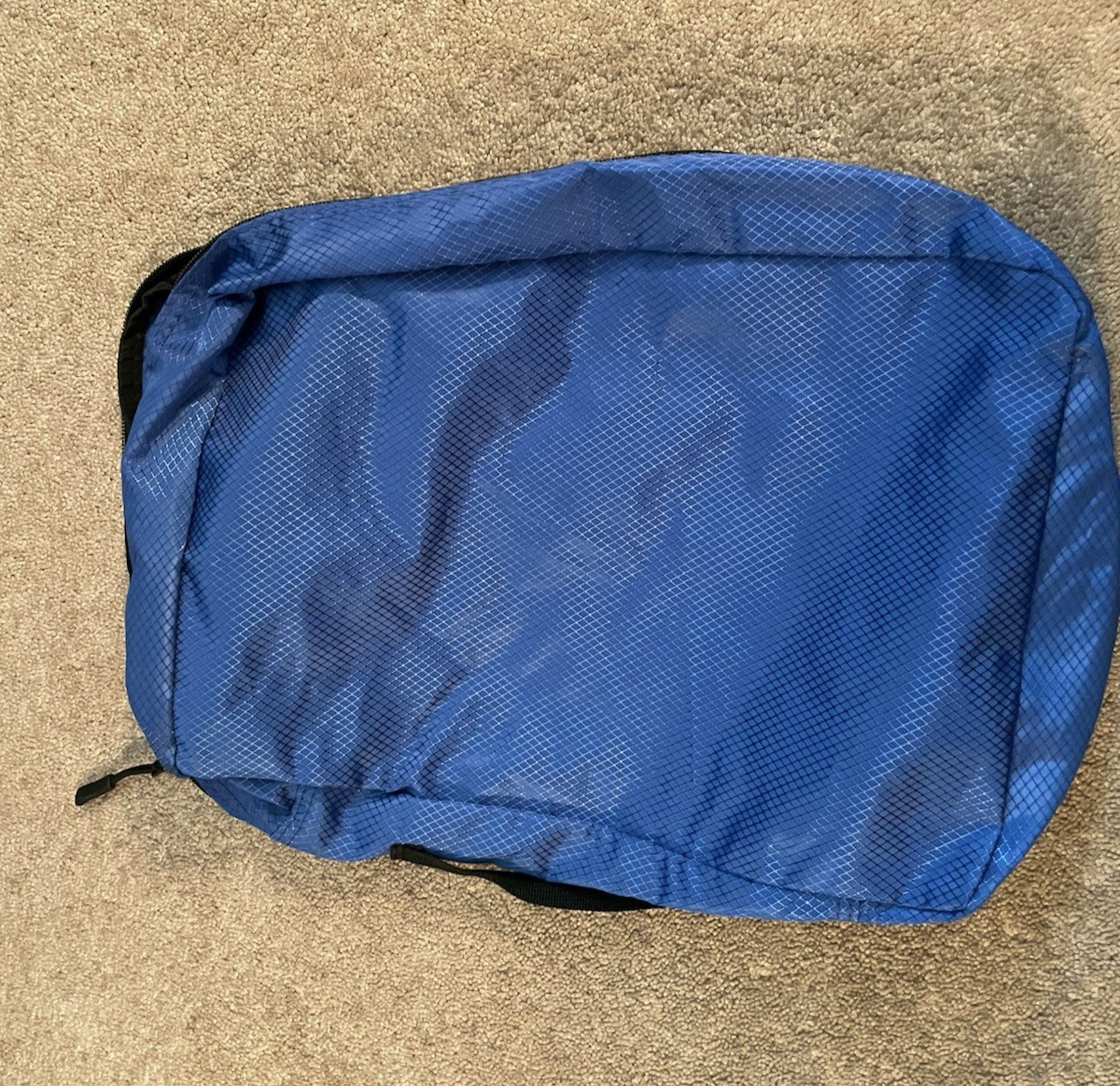 Amazon Basics Soft Side Vented Toiletries, Accessories Bag 15″L x 10″H Blue