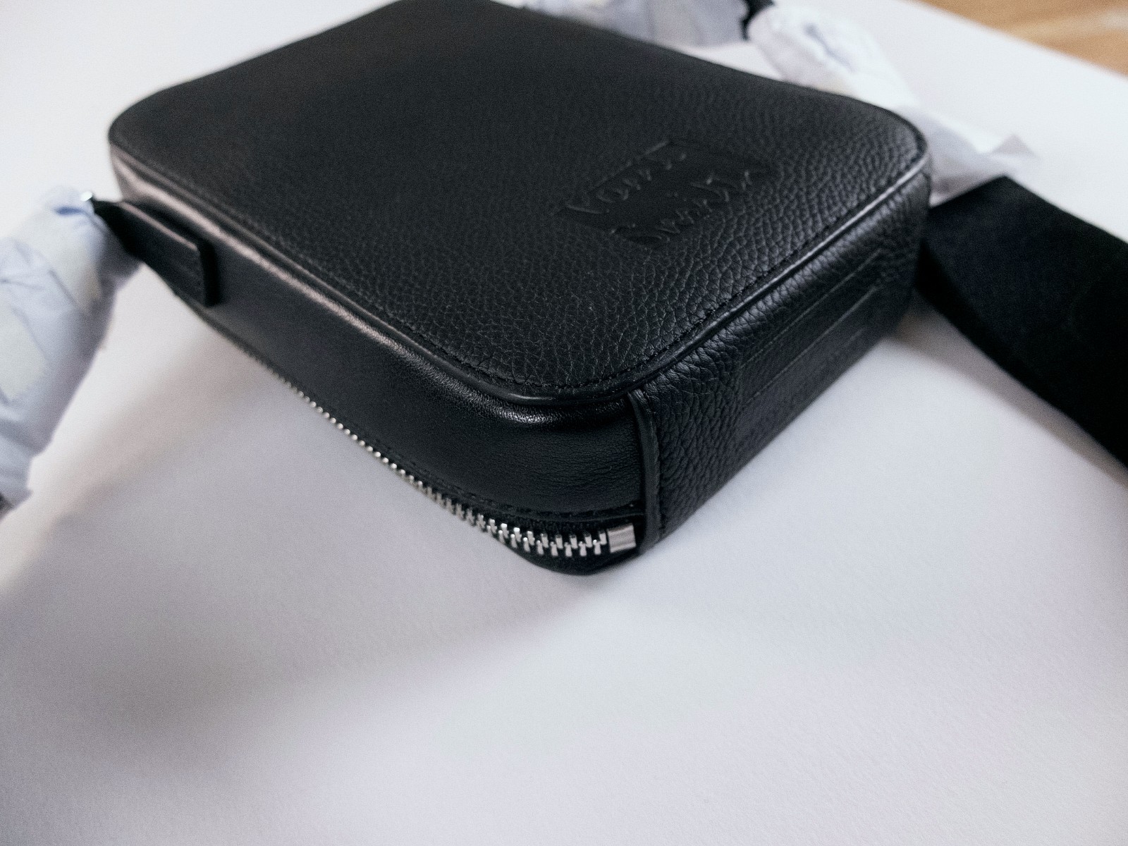 (NO CUSTOMS TAX) PAUL SMITH black mini leather flight bag crossbody authentic
