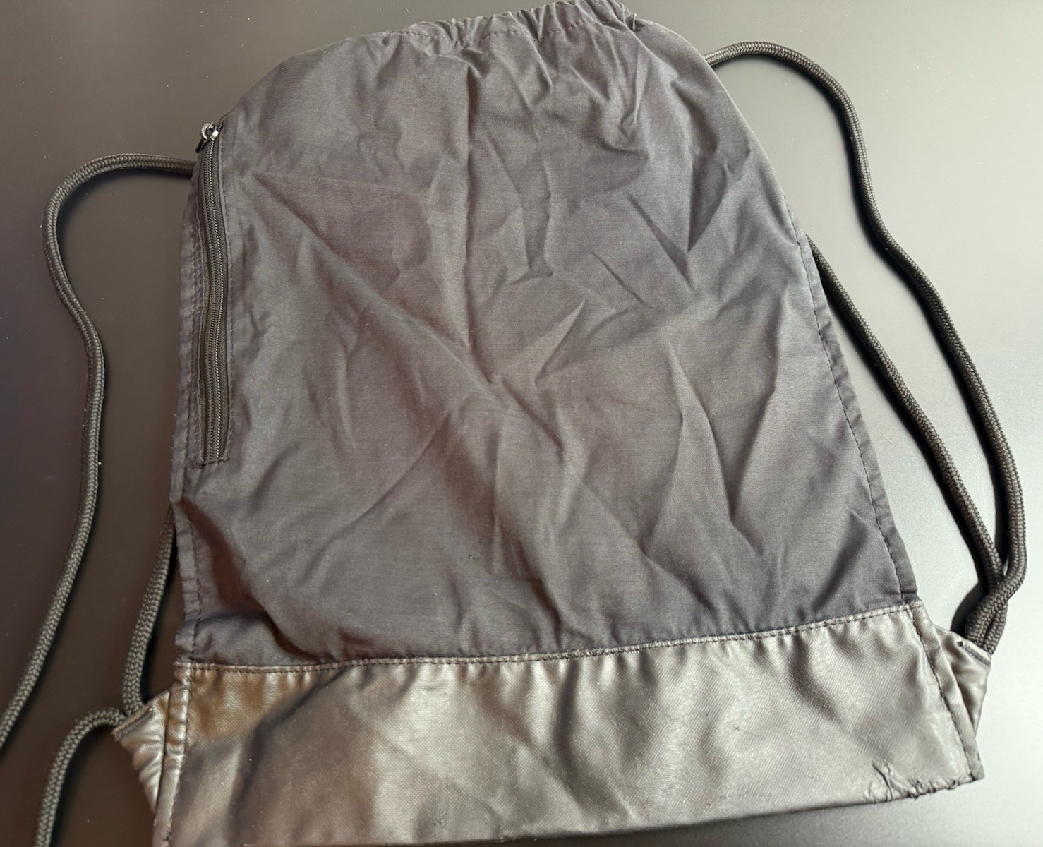 Nike Drawstring & Zip Black Backpack Mesh Fabric Athletic Bag Training Gym Sack
