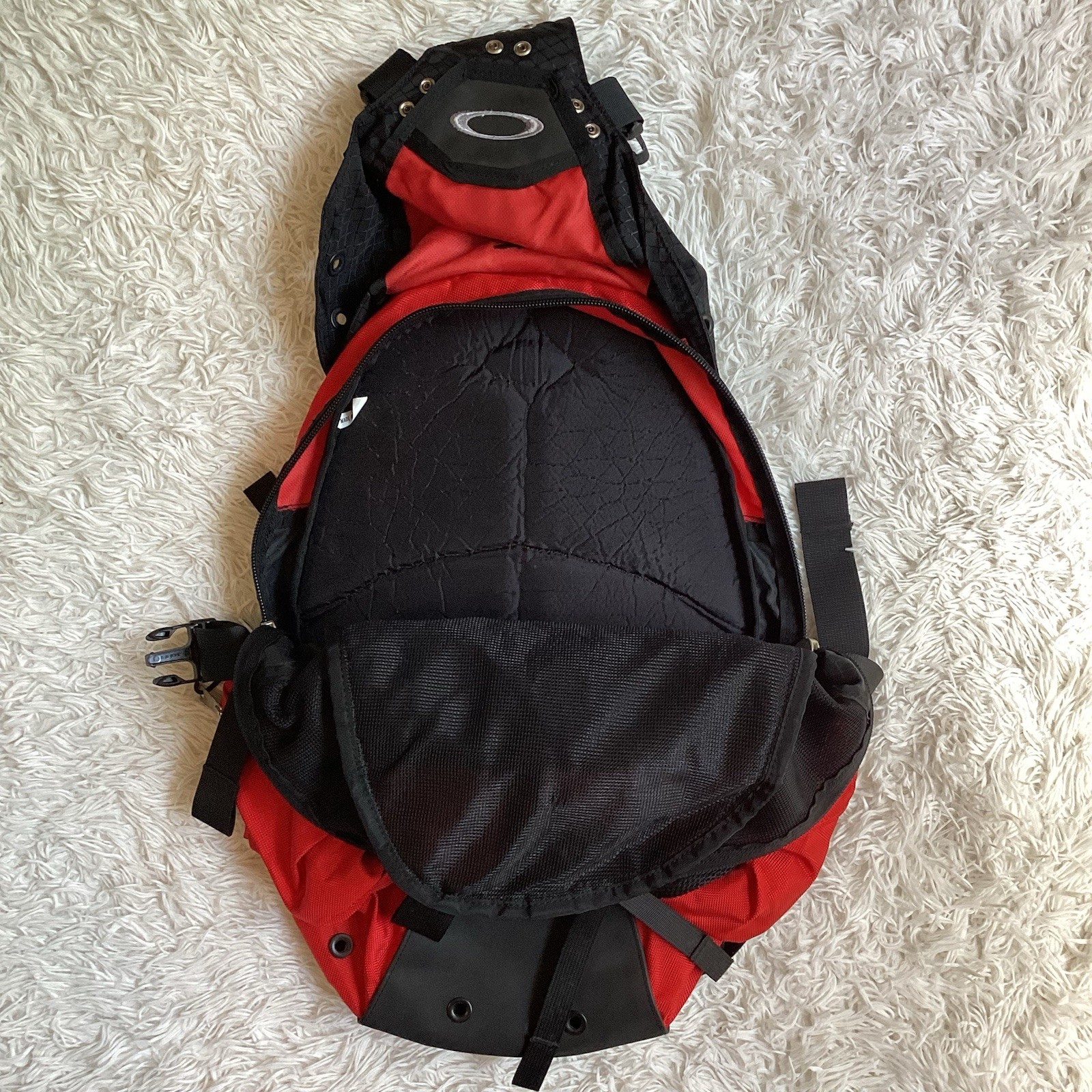 Vintage Oakley Icon Backpack Red Black Gorpcore Tactical Software Y2K