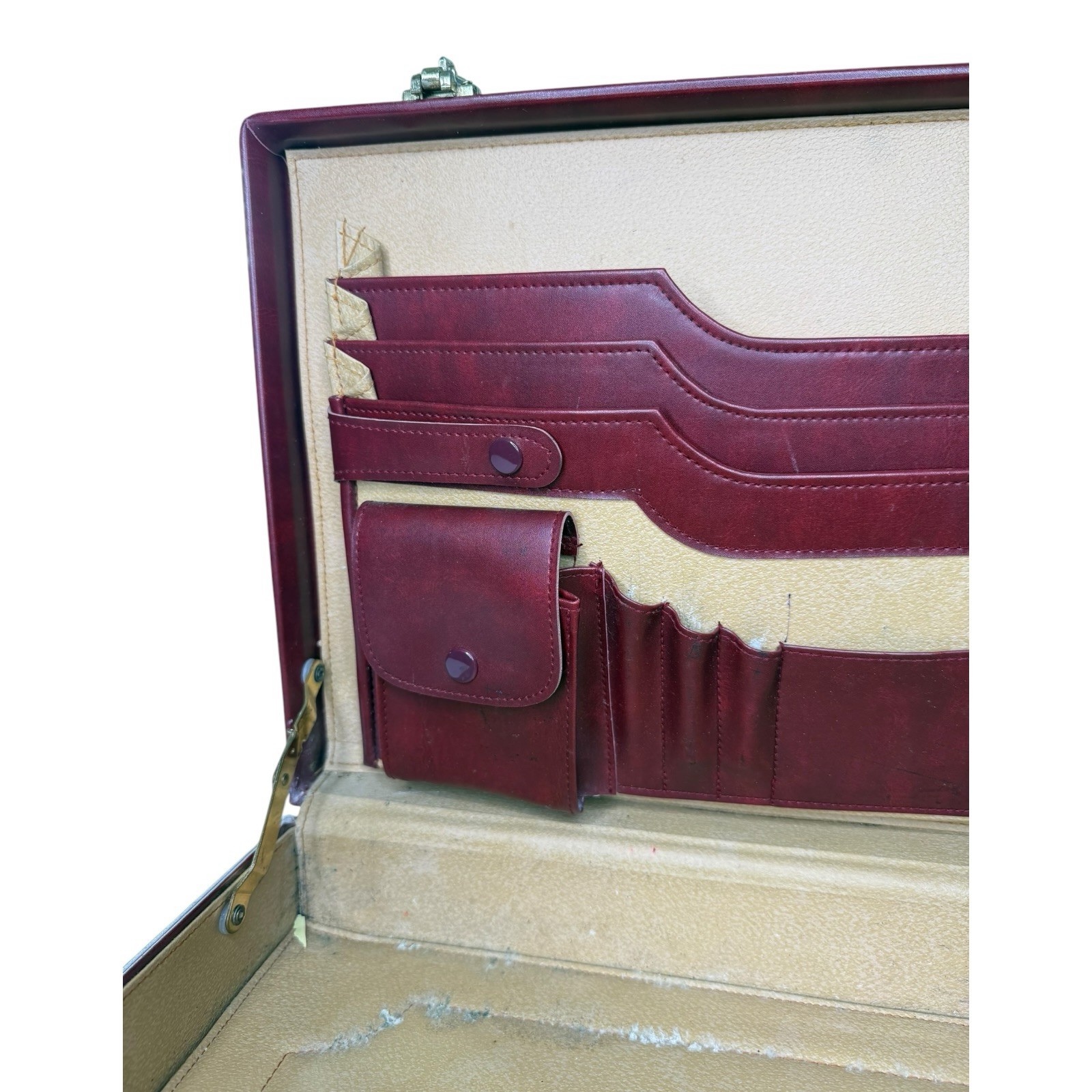Vintage Burgundy Hard Shell Attache Briefcase Combination Lock Portfolio Case