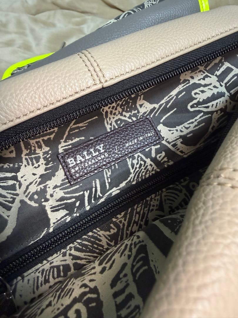 BALLY Leather Backpack Men’s Medium Size Black/Brown/Gray Authentic Condition