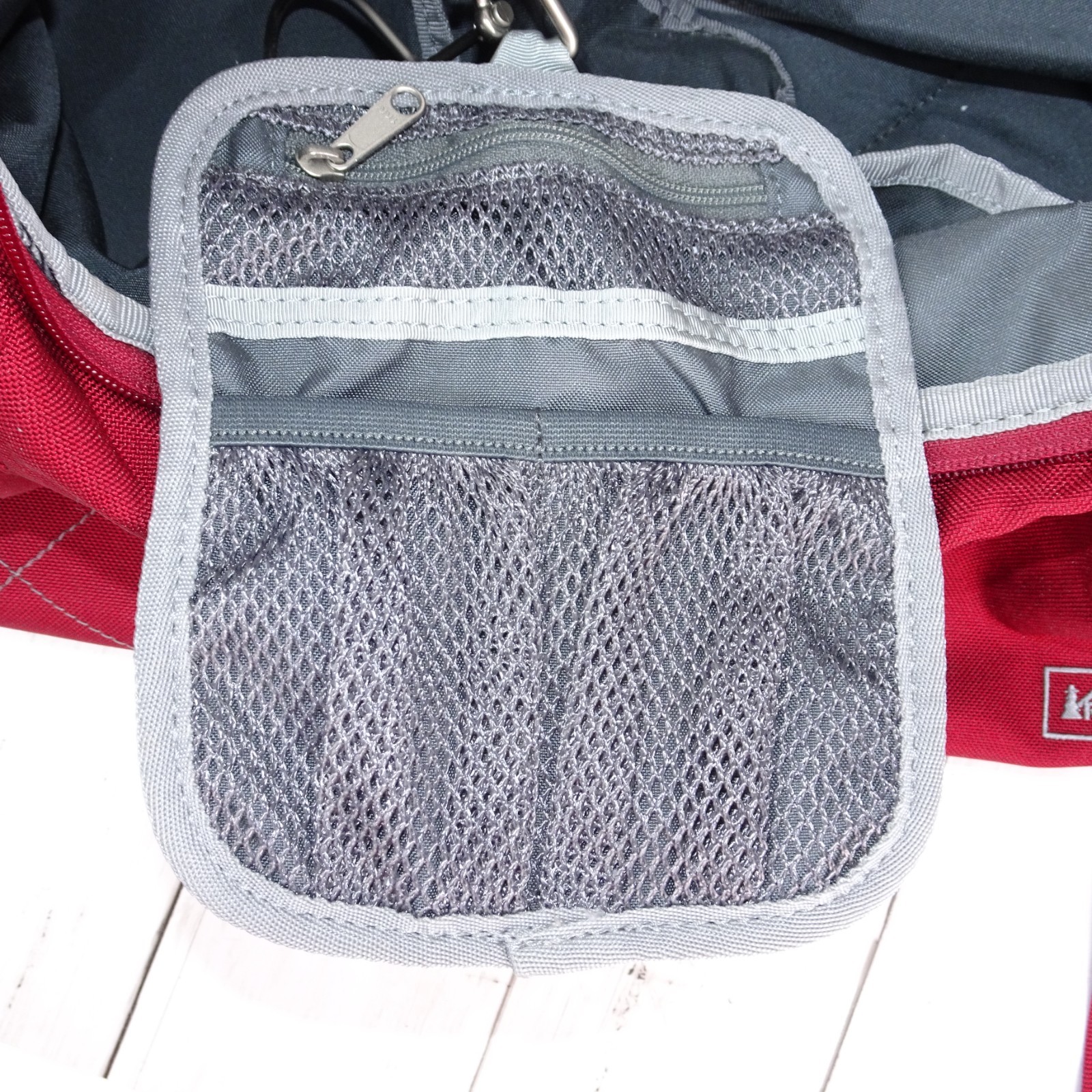 REI Duffle Bag Medium Crossbody Messenger Balance Red Crimson Strap Gym Yoga