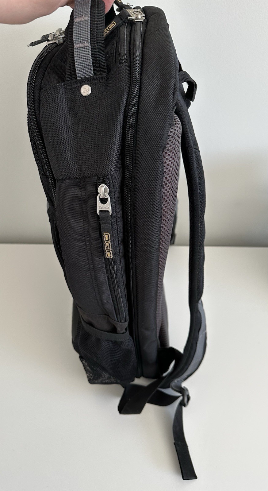 Ogio – Callaway Axle Backpack, Black, 19.25″ H x 13″ W x 9.25″ D – Very Good
