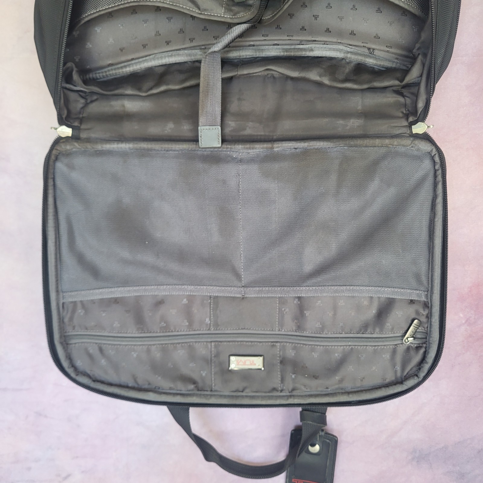 Tumi Alpha Series Black Ballistic Nylon Business Bag Laptop Carry On Messenger