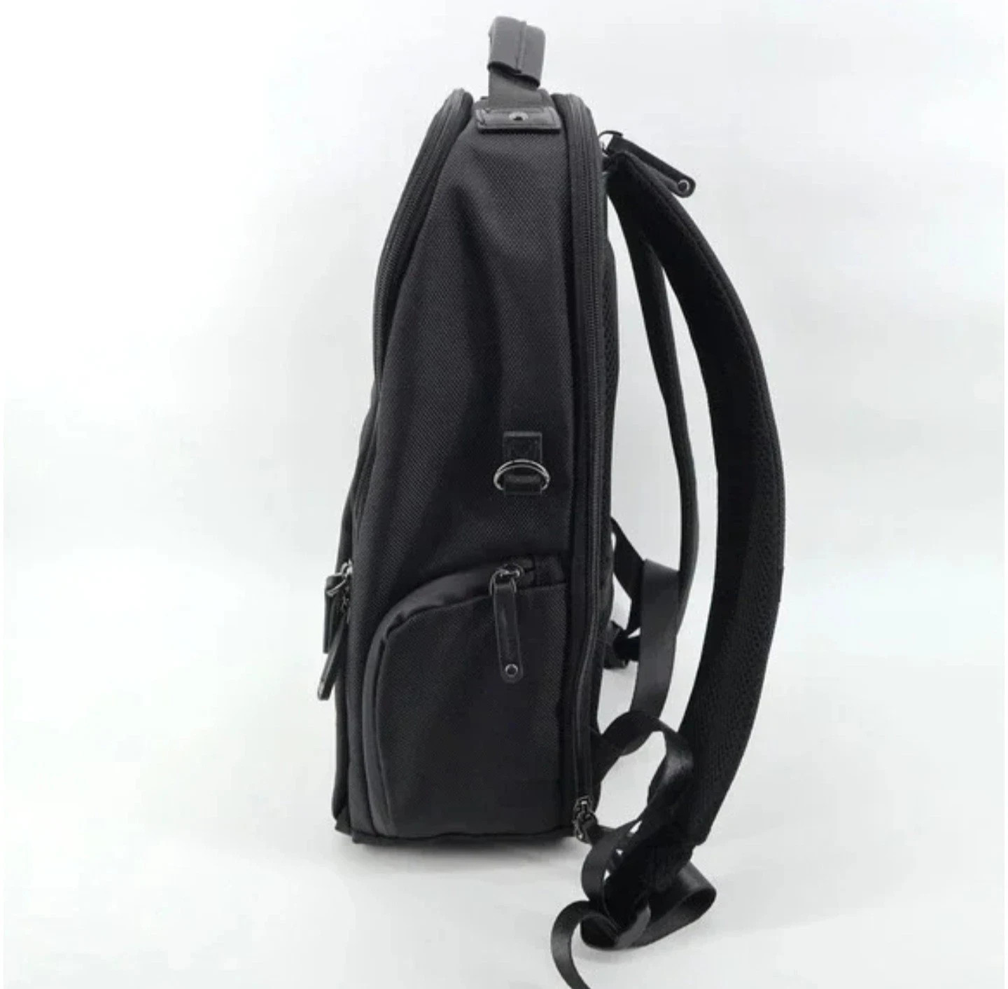 NWT Robert Graham Black “The Explorer” Carbon Fiber Tech Backpack