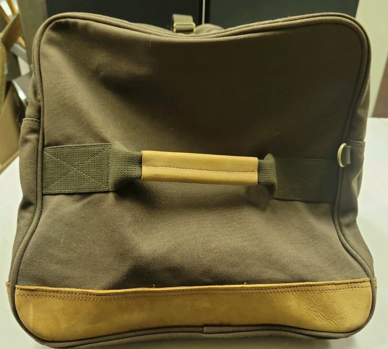 Cabela’s Vintage Battenkill canvas and leather XL duffle bag NICE!!