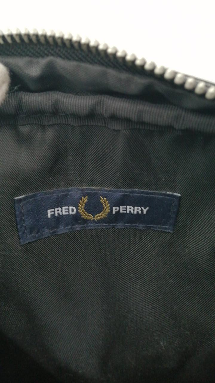 Classic Side Bag Model BLACK FRED PERRY