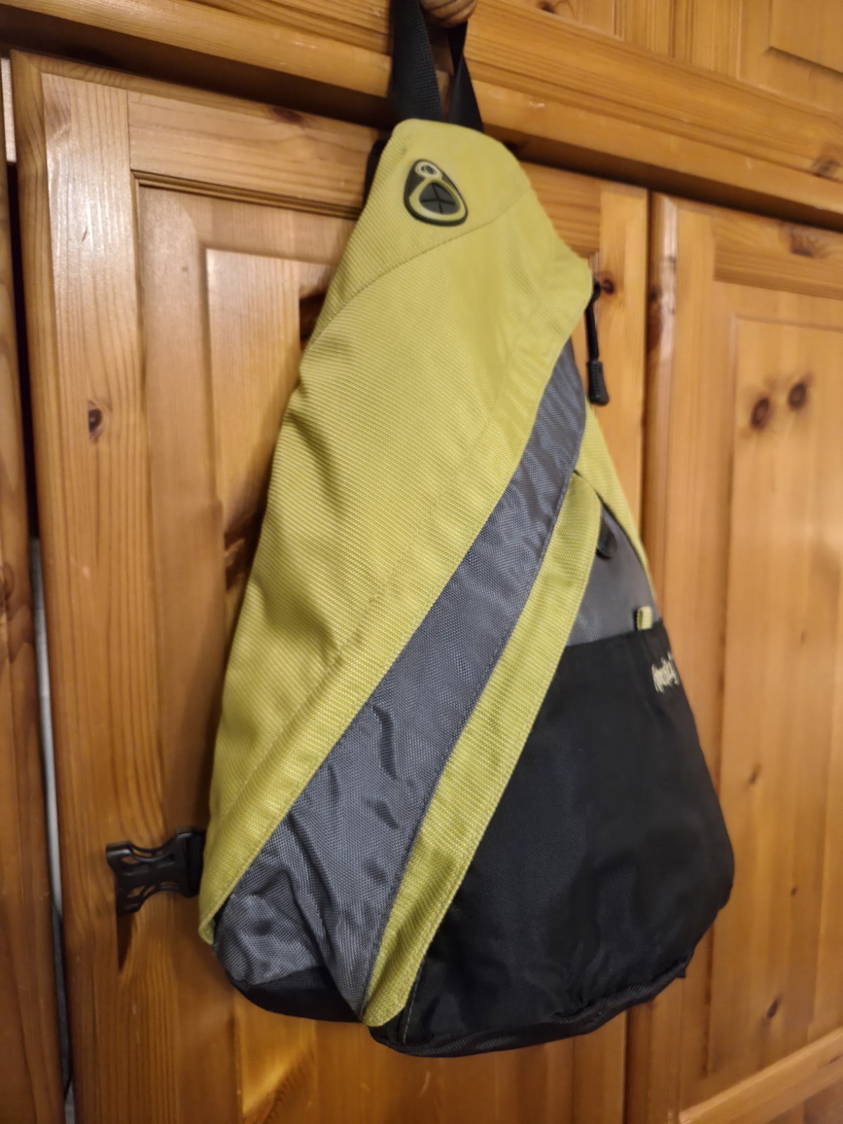 Ameribag Healthy Back Bag Nylon Crossbody Sling Backpack