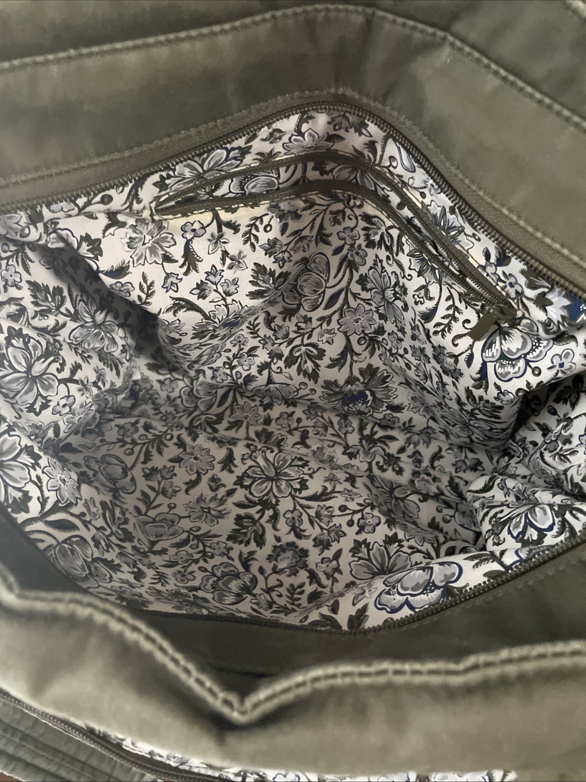 Vera Bradley Work/baby Bag