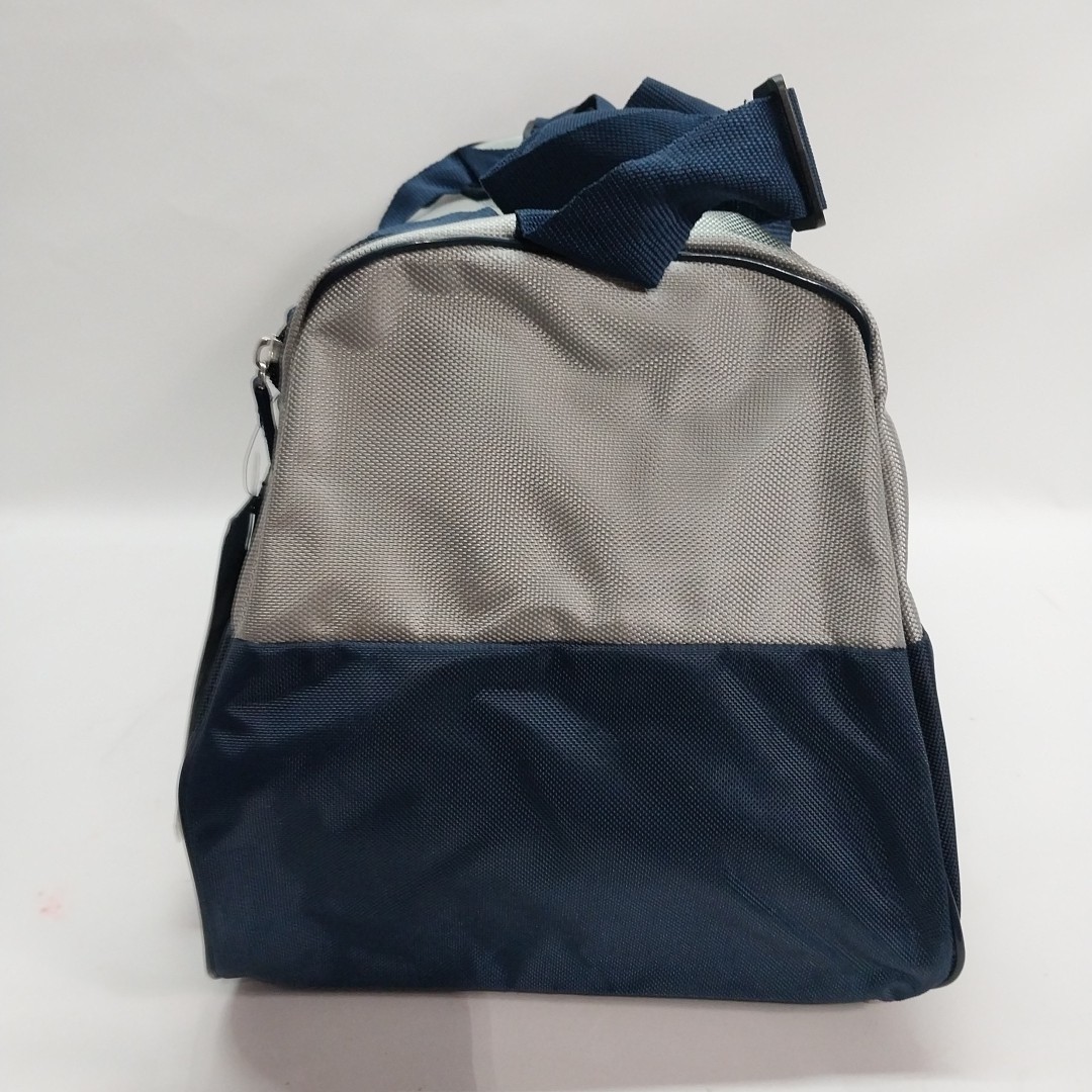 Perry Ellis Dark Navy Blue/Gray Weekend / Travel / Gym / Holdall Bag-NWT