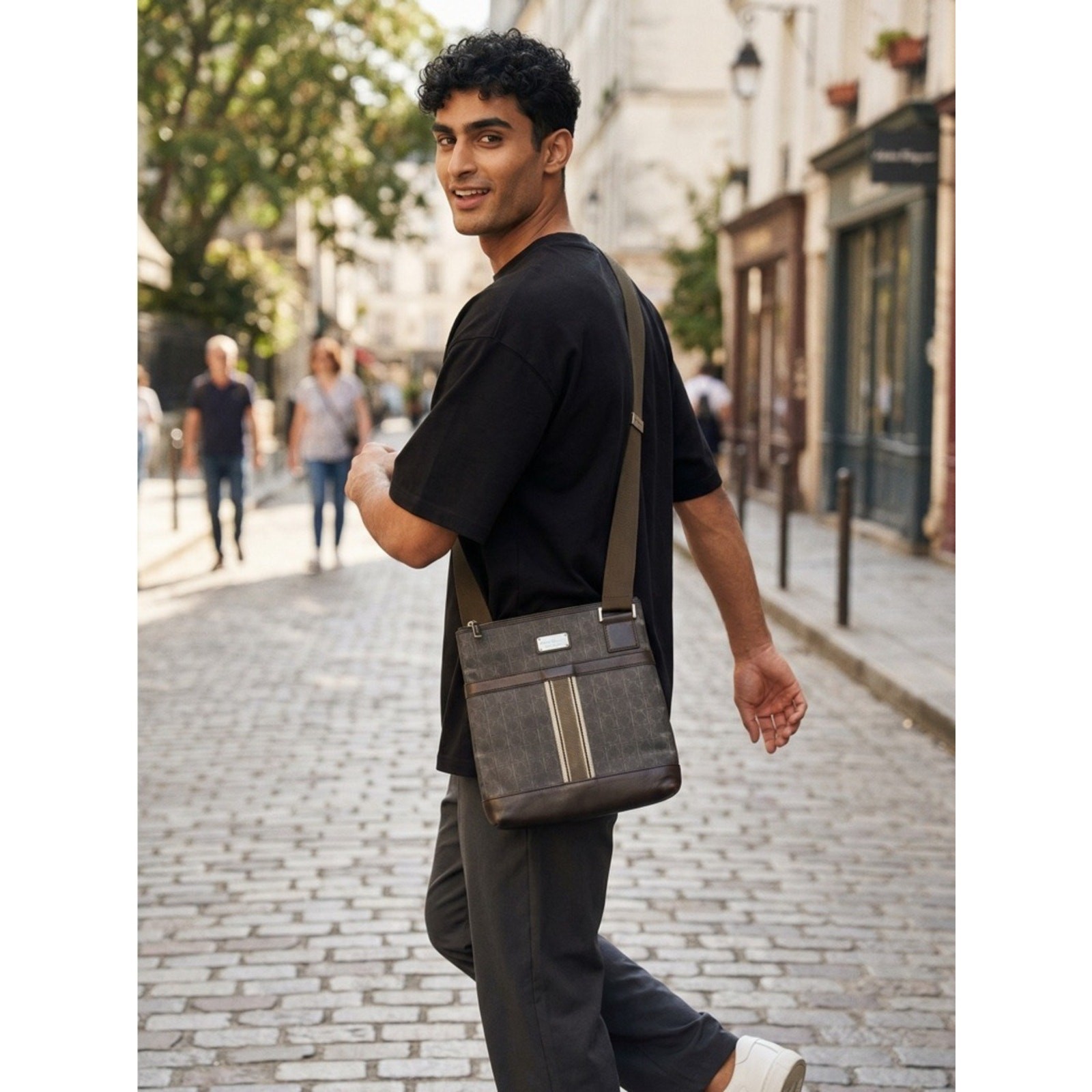 Salvatore Ferragamo Gancini Messenger Bag