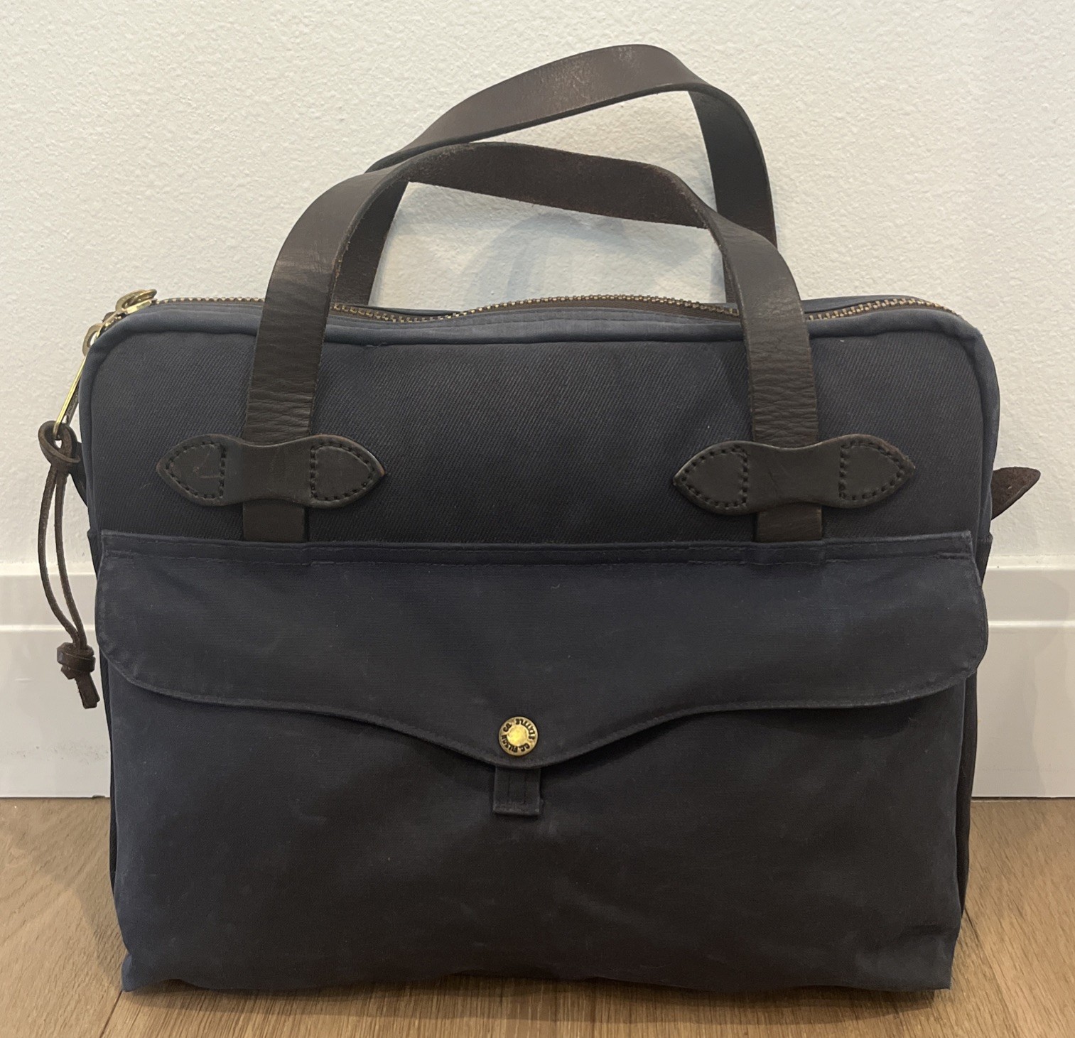 Filson Rugged Twill Tablet Briefcase | Navy | 11070324 | MiUSA | Missing Strap