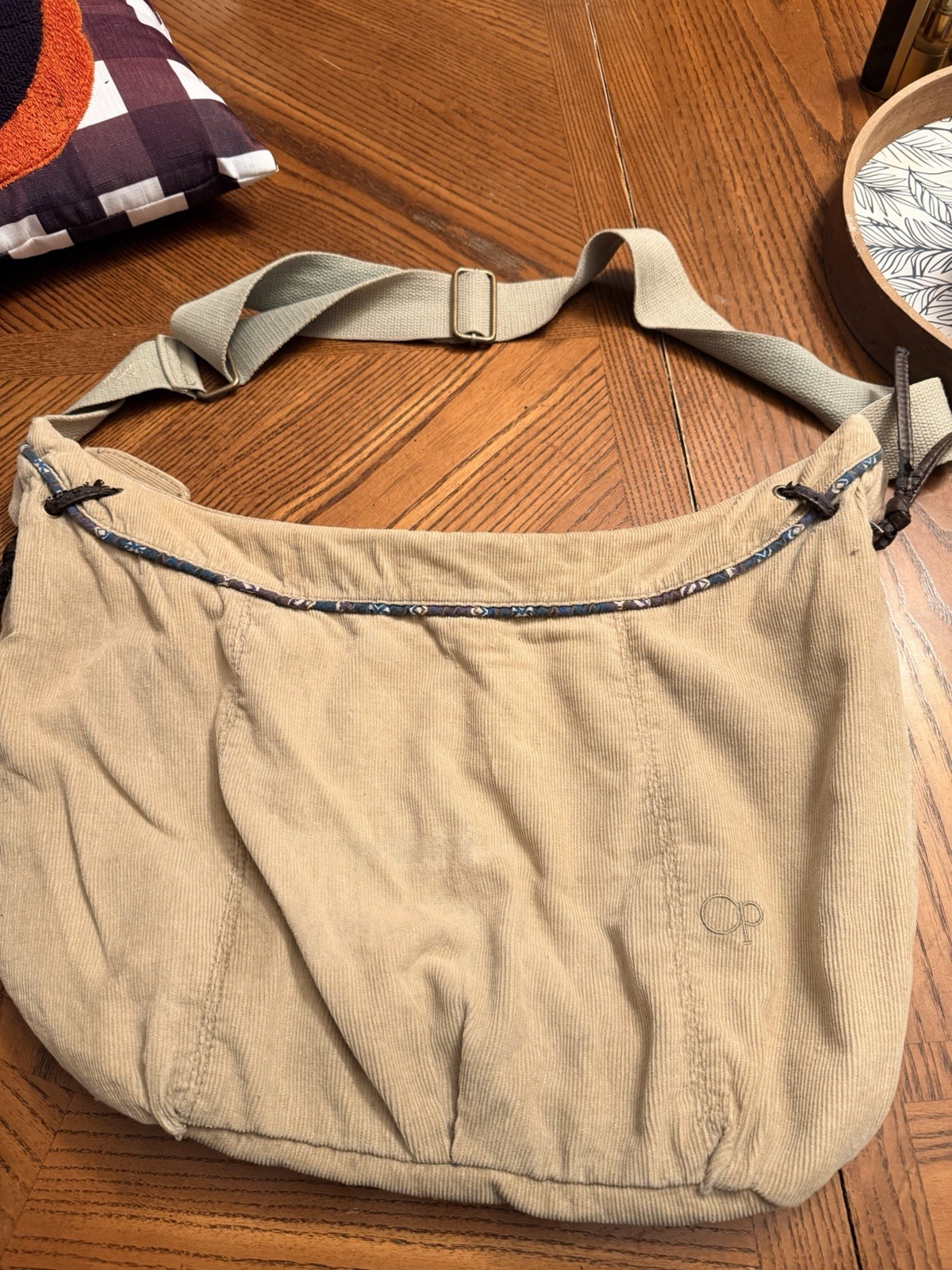 OverLand Equipment Beige Messenger Bag Adjustable Strap Zip Closure Casual