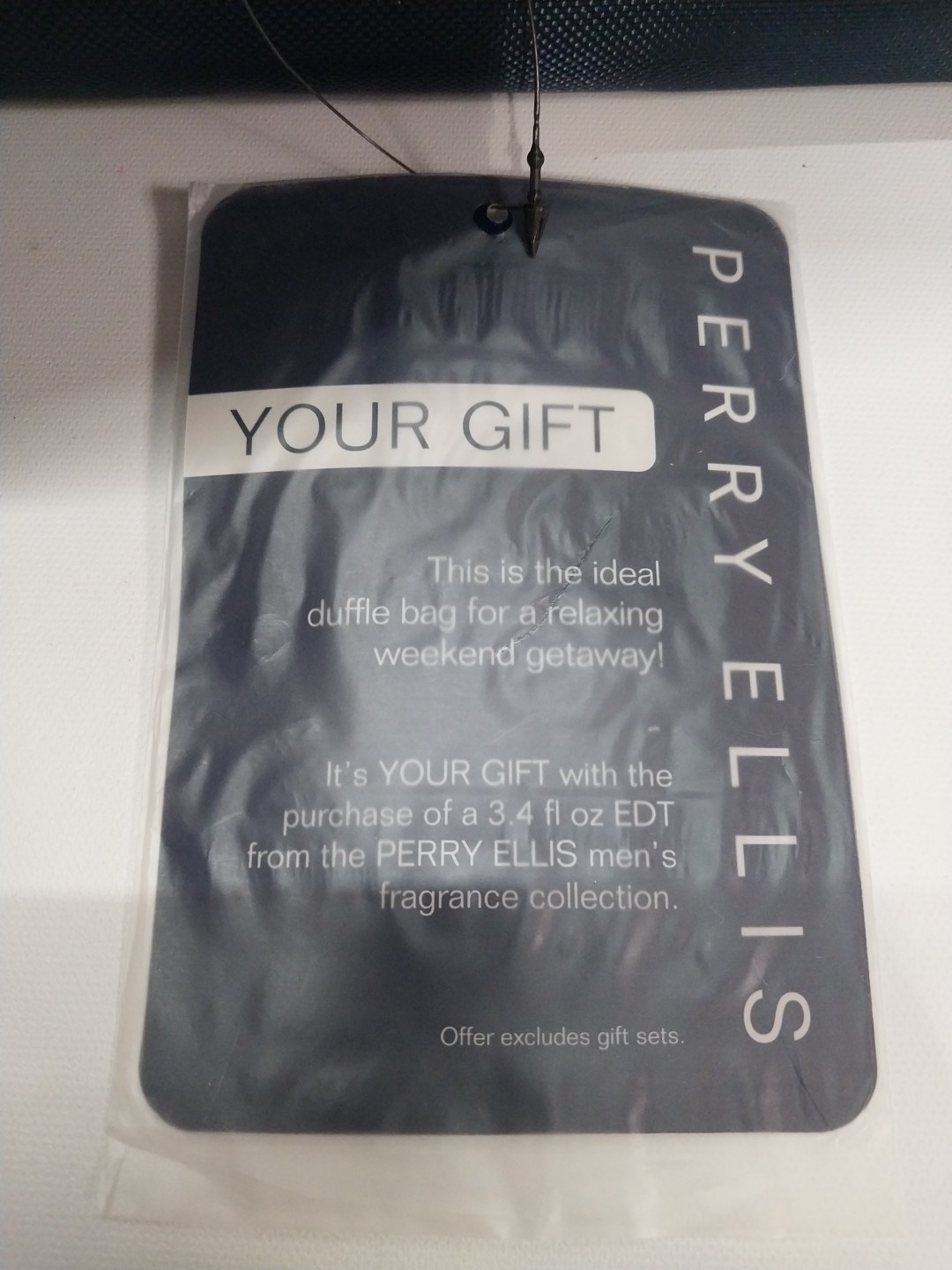 Perry Ellis Dark Navy Blue/Gray Weekend / Travel / Gym / Holdall Bag-NWT