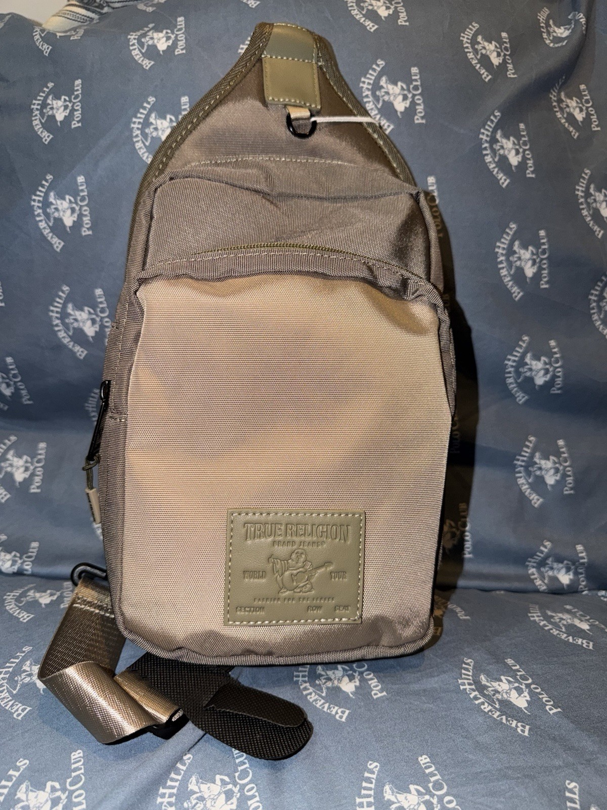 NEW True Religion Men’s Designer Travel Sling Bag Lightweight Crossbody