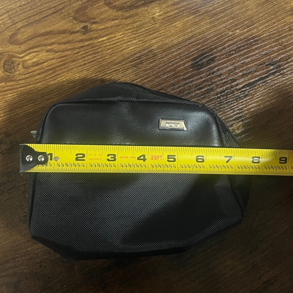 TUMI for Delta Black Ballistic Nylon Travel Amenity Kit Toiletry Pouch Bag