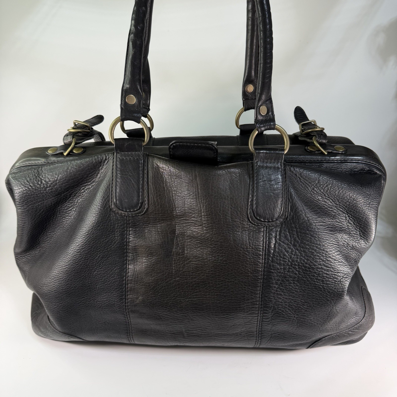 Vintage Orvis Leather Duffle Bag Weekender Crossbody Doctor Travel Carry On RARE