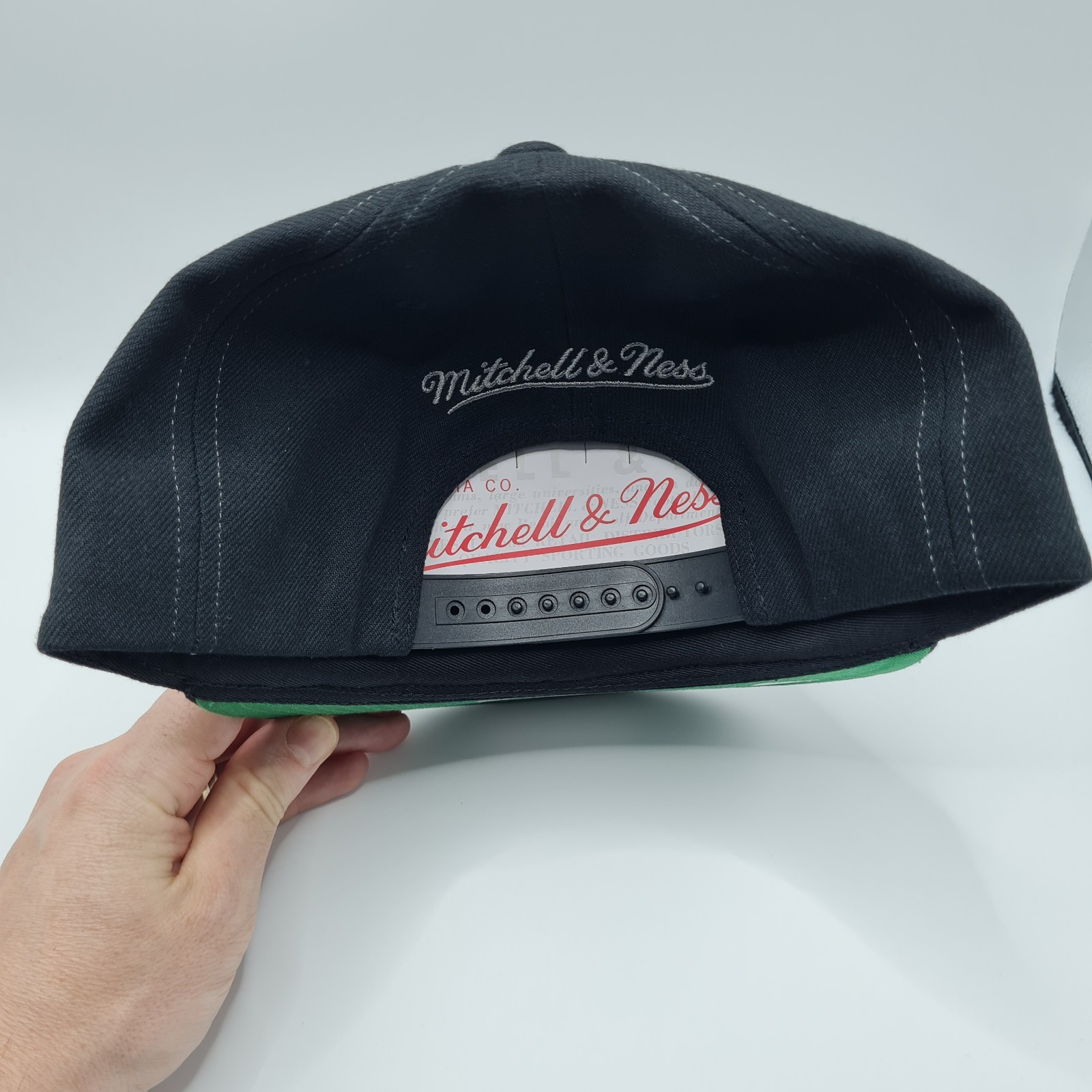 Brooklyn Nets Varsity Bust Mitchell & Ness Adjustable Snapback Cap Hat Black