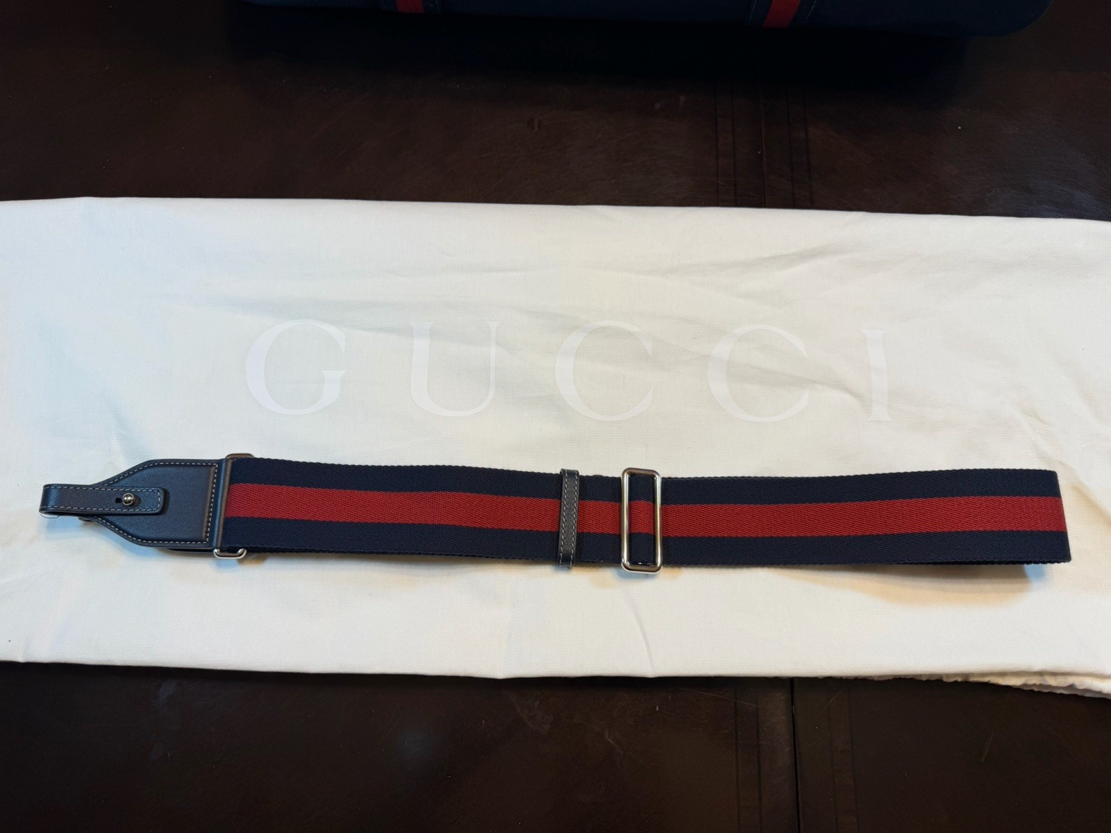 New Authentic Gucci Crest Logo Navy Canvas Duffle Bag Large