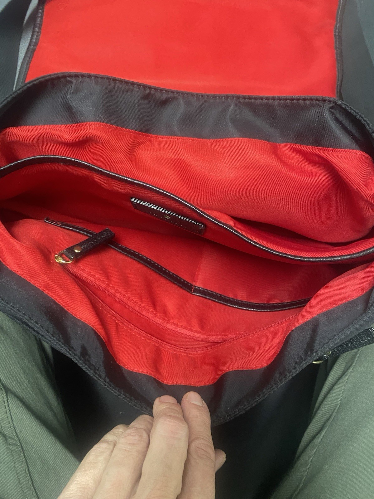 Travanti Made In Italy Laptop Crossbody Messenger Black